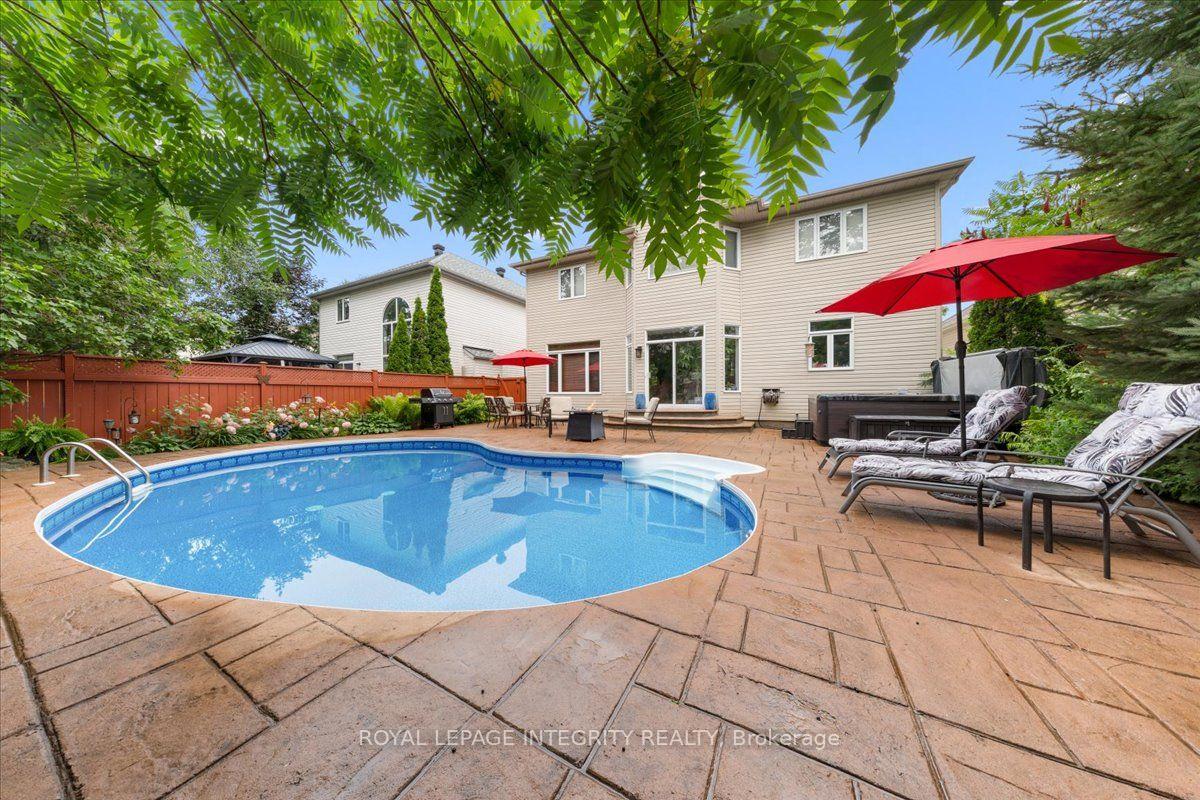 Photo 52 of 40 Bon Echo Crescent, Ottawa, Kanata - Bridlewood — HOMEH