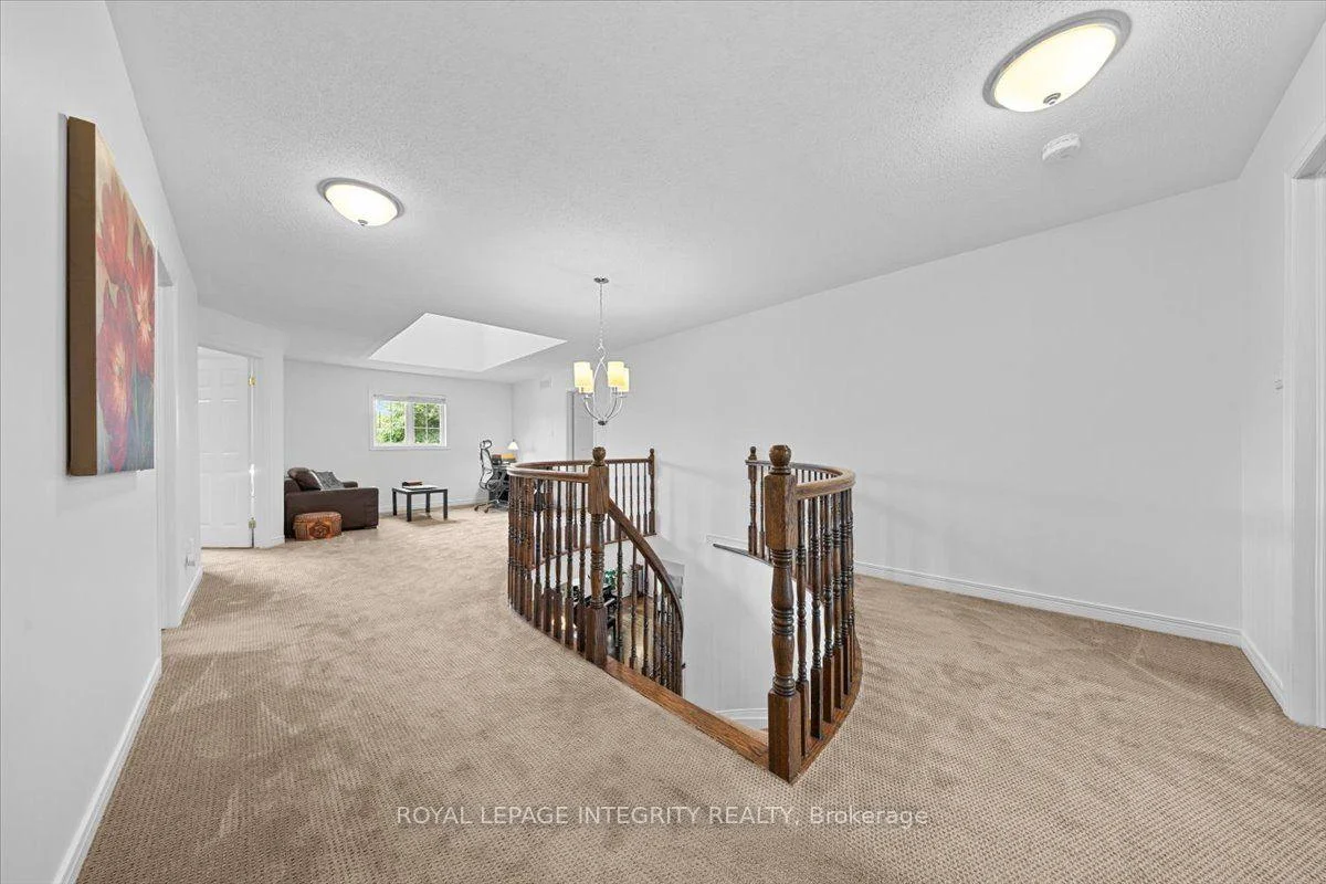 Photo 29 of 40 Bon Echo Crescent, Ottawa, Kanata - Bridlewood — HOMEH