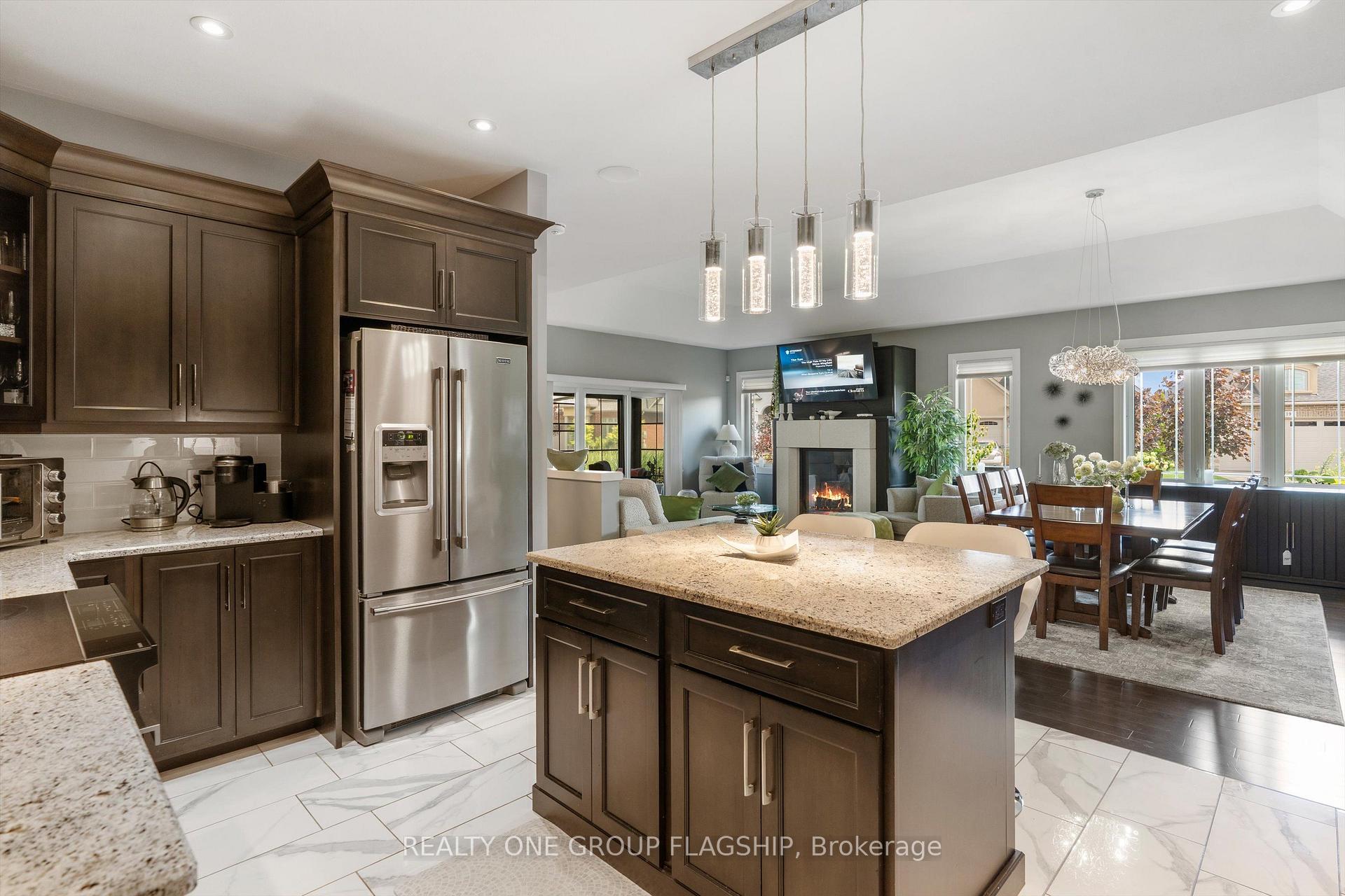 Photo 16 of 104 Berwick Trail, Welland, Hwy 406/Welland — HOMEH