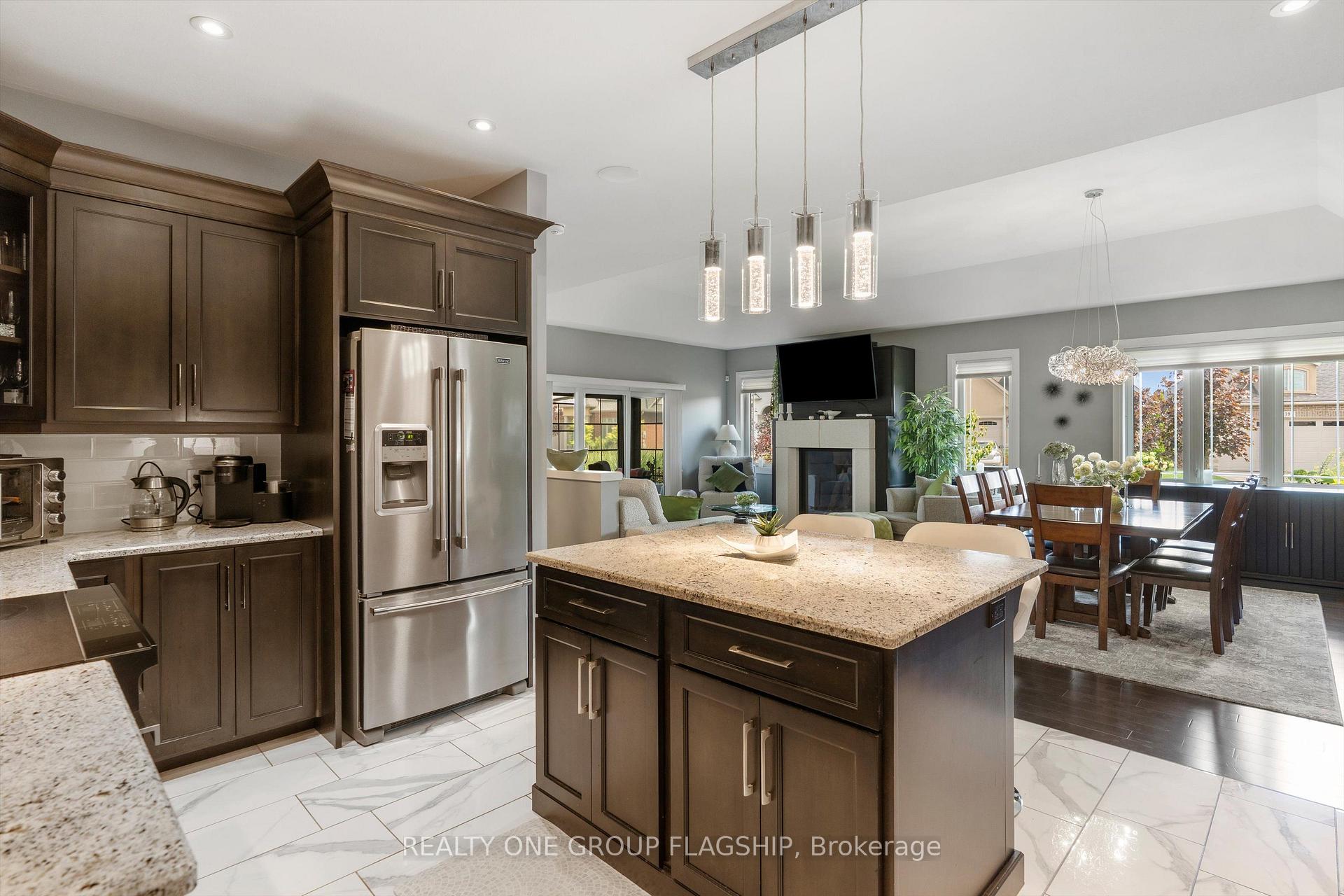 Photo 17 of 104 Berwick Trail, Welland, Hwy 406/Welland — HOMEH