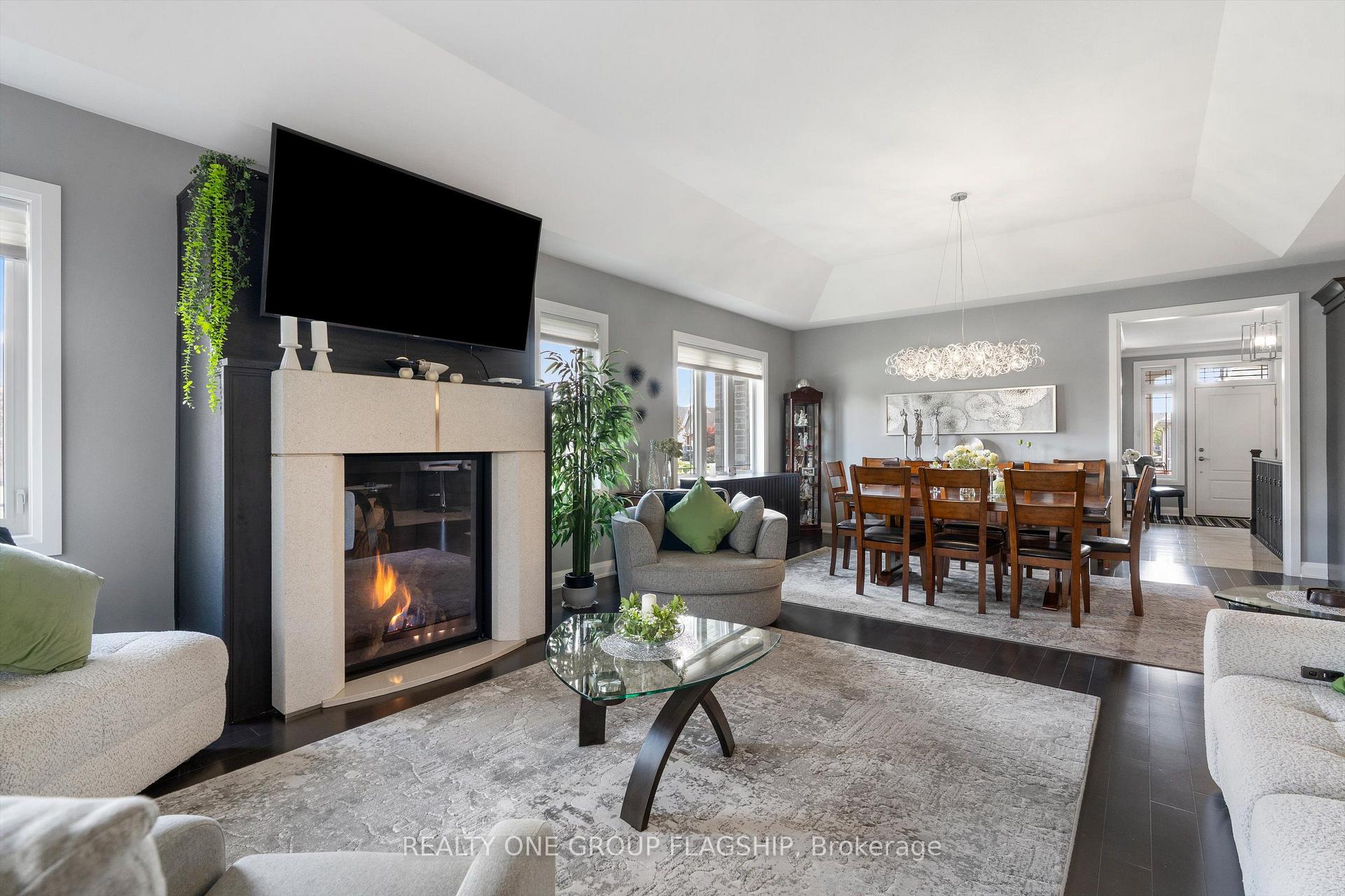 Photo 23 of 104 Berwick Trail, Welland, Hwy 406/Welland — HOMEH