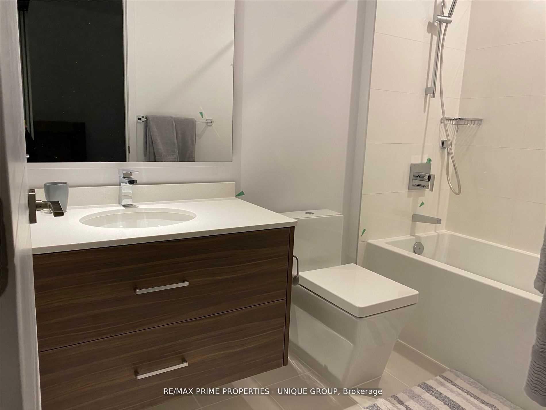 Photo 24 of Unit 3716, 488 University Avenue, Toronto, University — HOMEH