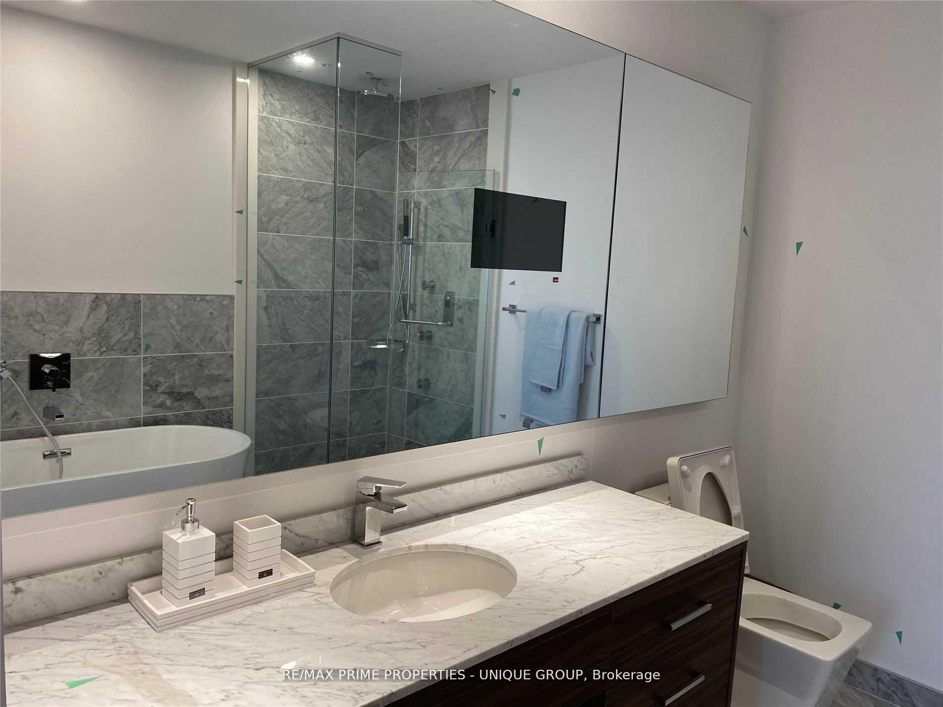 Photo 25 of Unit 3716, 488 University Avenue, Toronto, University — HOMEH