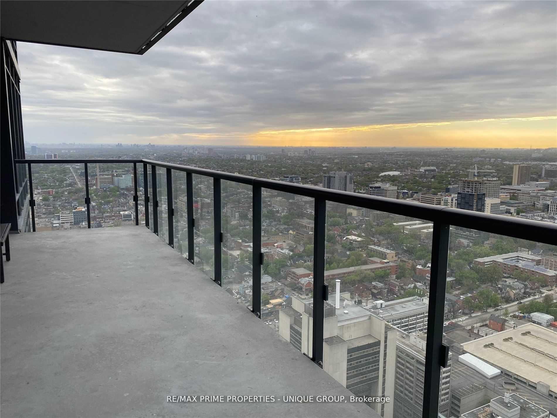 Photo 28 of Unit 3716, 488 University Avenue, Toronto, University — HOMEH