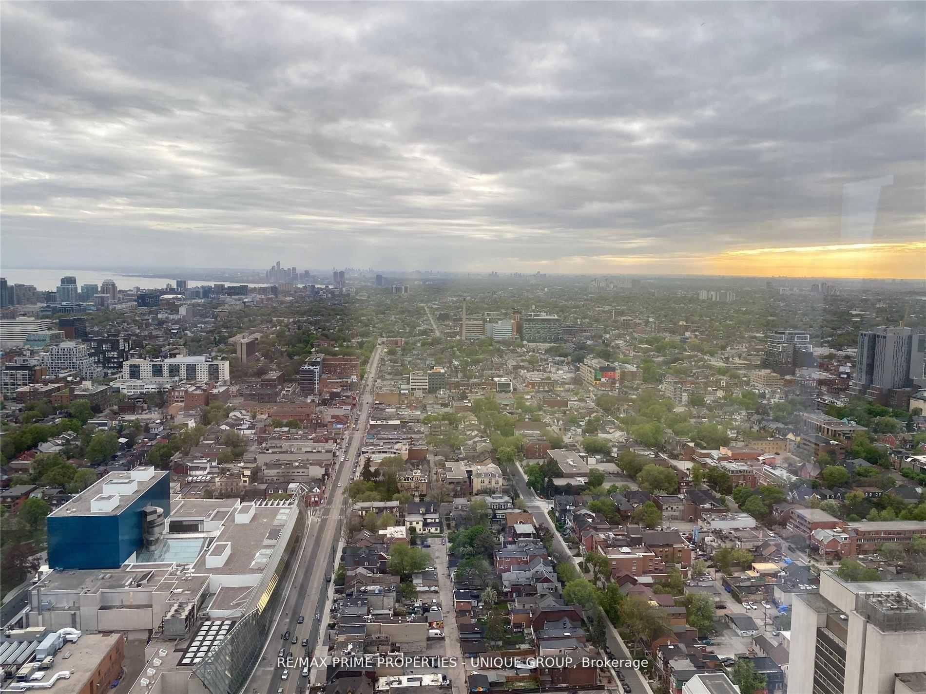 Photo 30 of Unit 3716, 488 University Avenue, Toronto, University — HOMEH