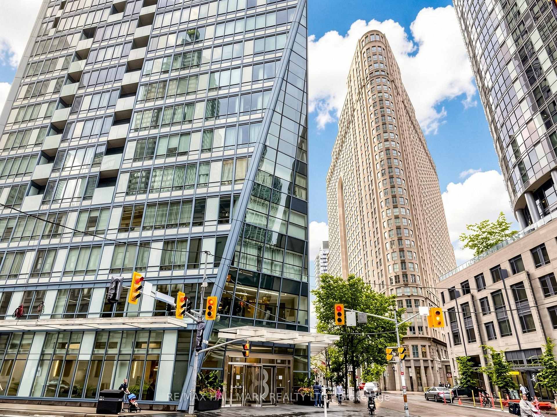 Photo 3 of Unit 2711, 8 The Esplanade Avenue, Toronto, Waterfront Communities — HOMEH