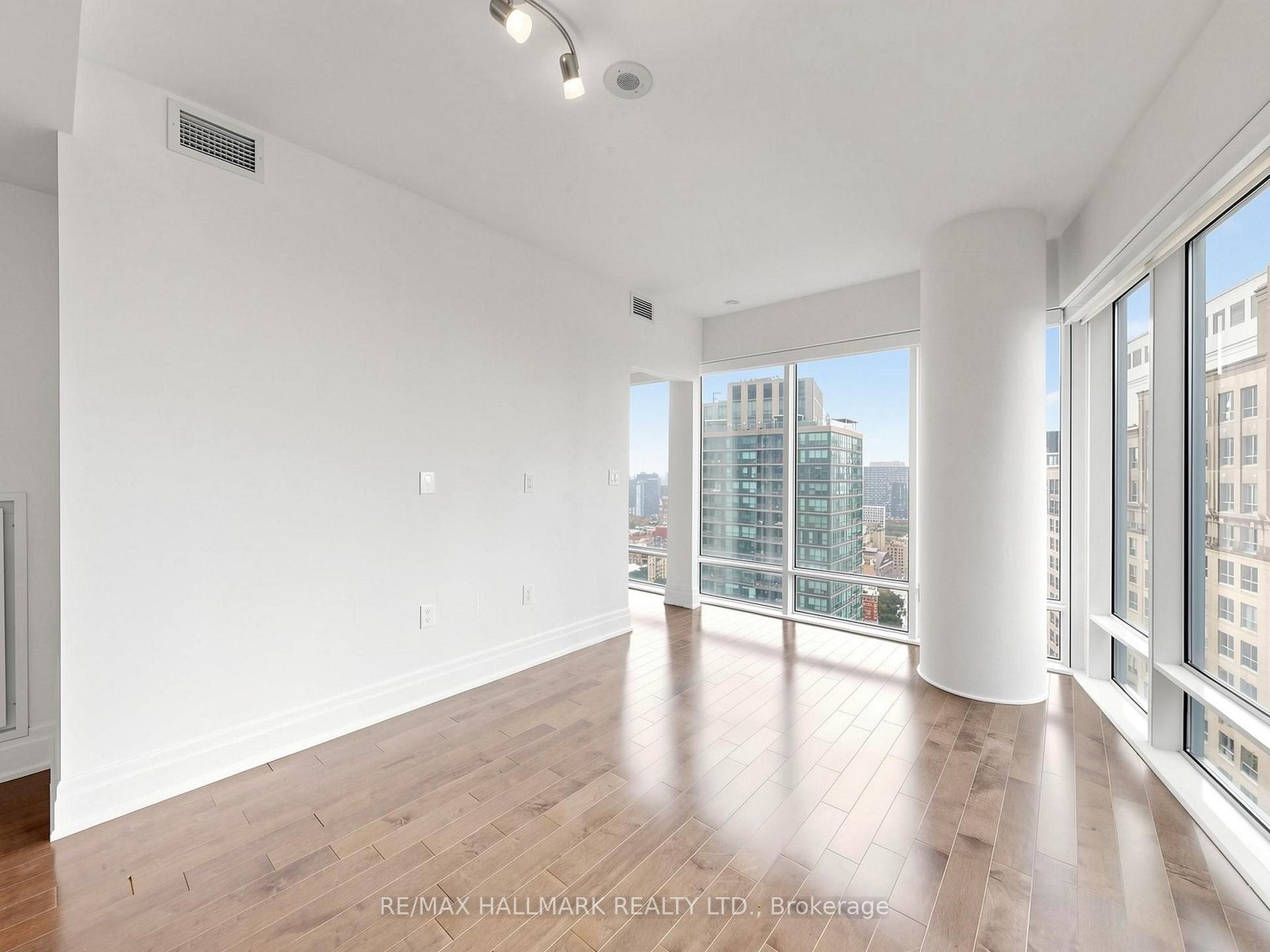 Photo 7 of Unit 2711, 8 The Esplanade Avenue, Toronto, Waterfront Communities — HOMEH