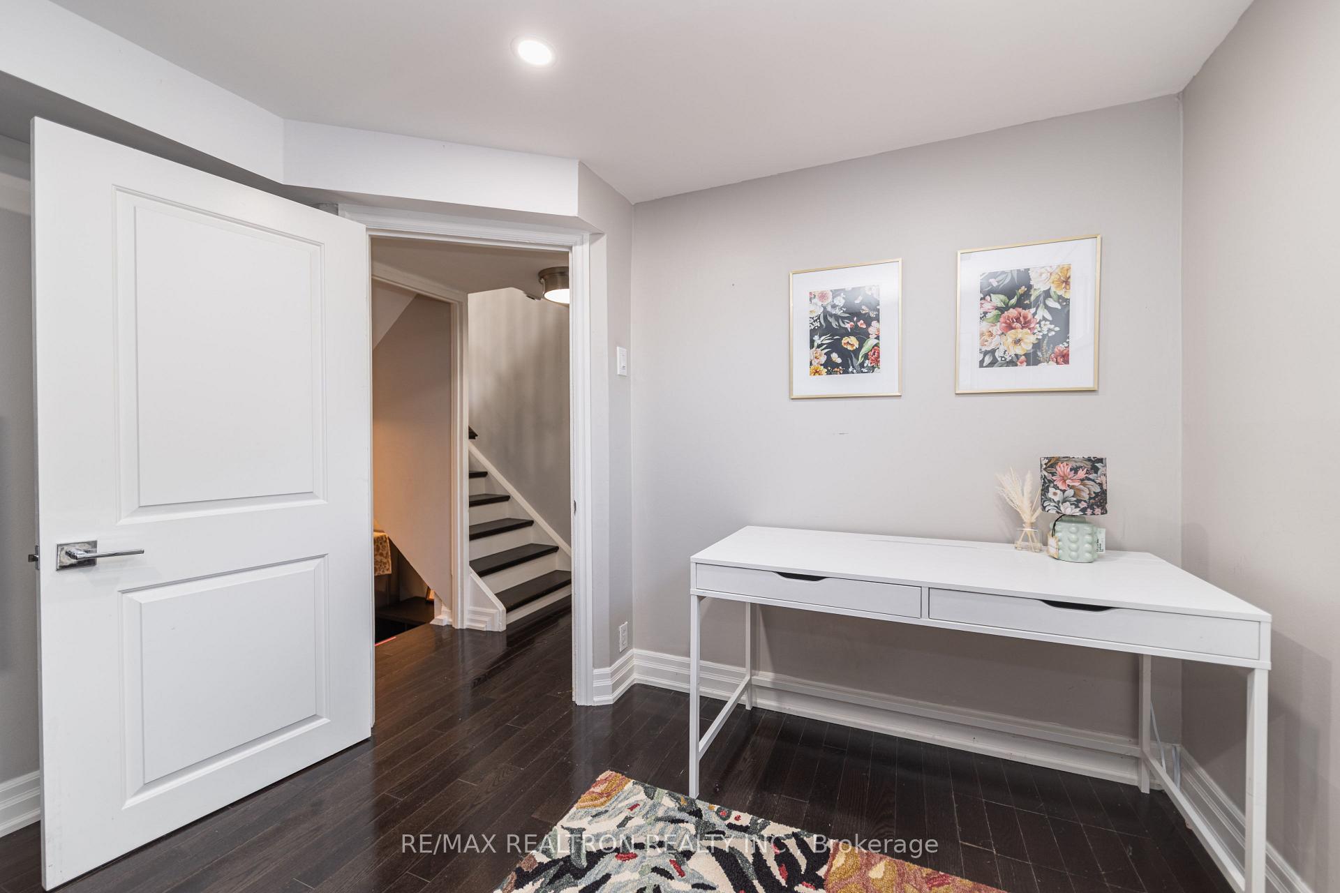 Photo 28 of 2 Lynedock Crescent, North York, Parkwoods-Donalda — HOMEH