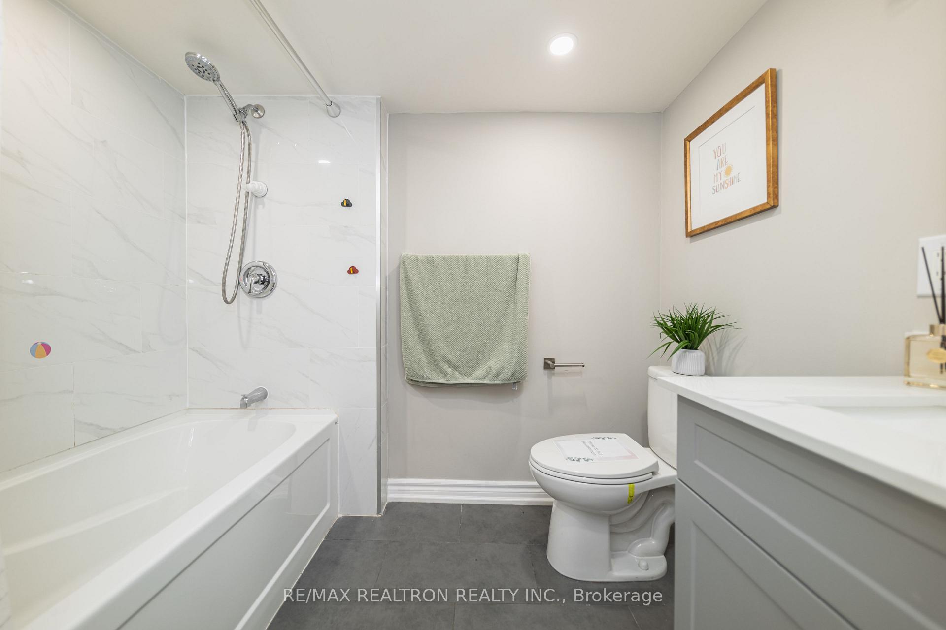 Photo 34 of 2 Lynedock Crescent, North York, Parkwoods-Donalda — HOMEH