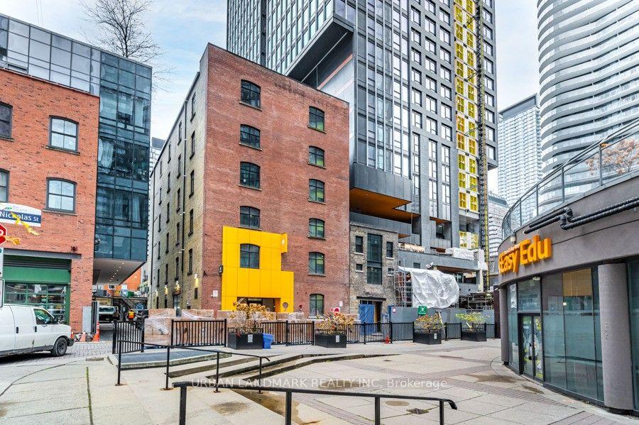 Photo 2 of Unit 602, 9 St. Nicholas Street, Toronto, Bay Street Corridor — HOMEH