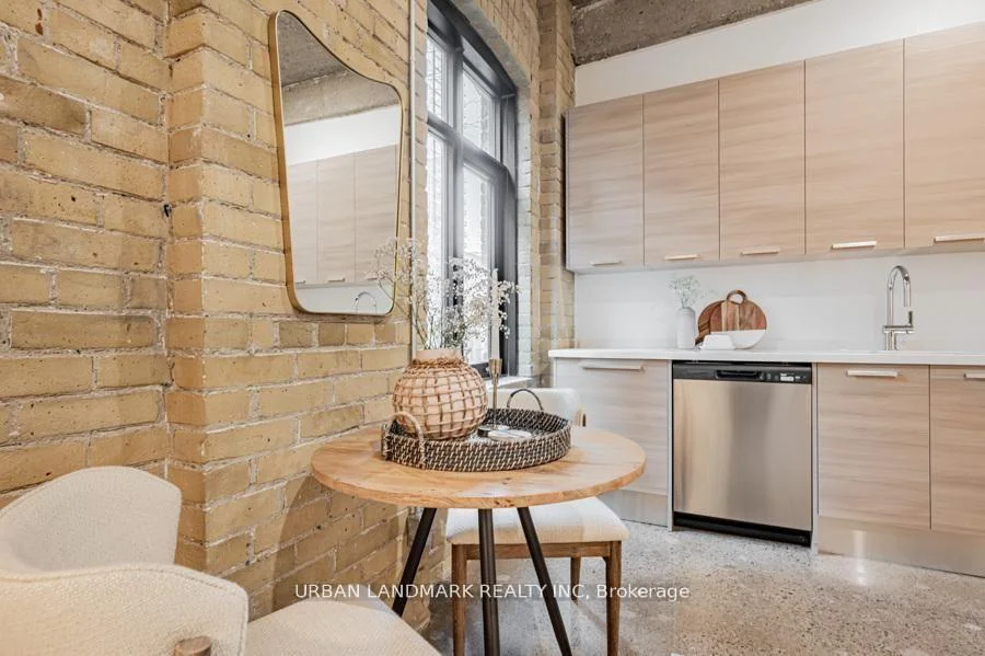 Photo 9 of Unit 602, 9 St. Nicholas Street, Toronto, Bay Street Corridor — HOMEH