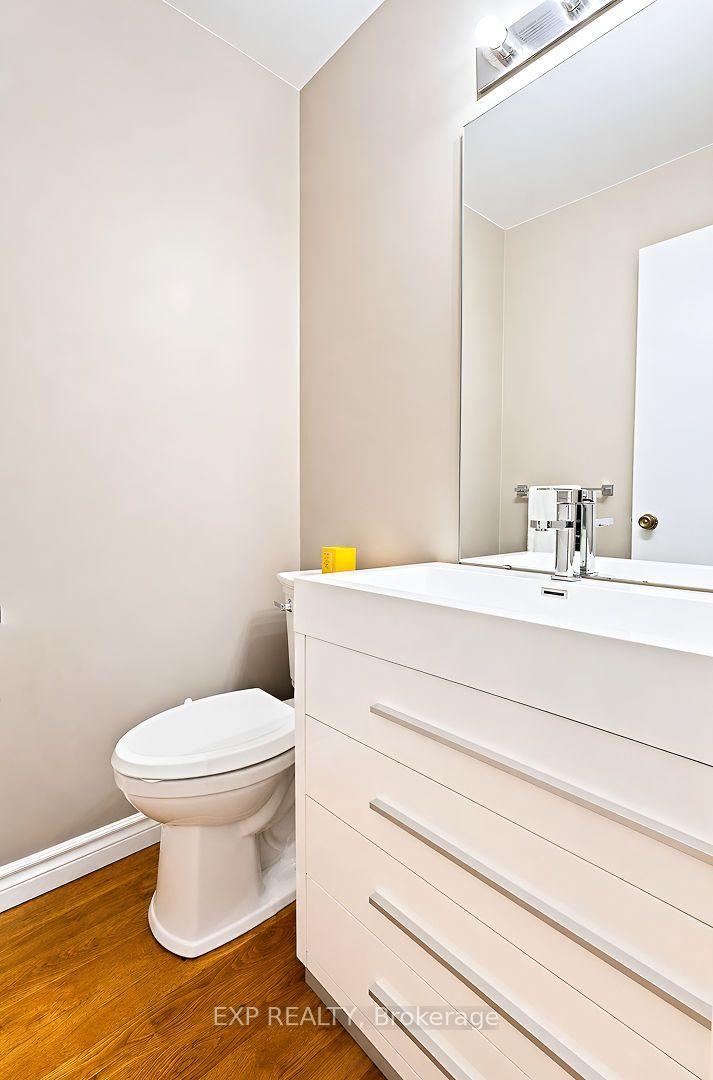 Photo 11 of 576 Oxbow Crescent, Collingwood — HOMEH
