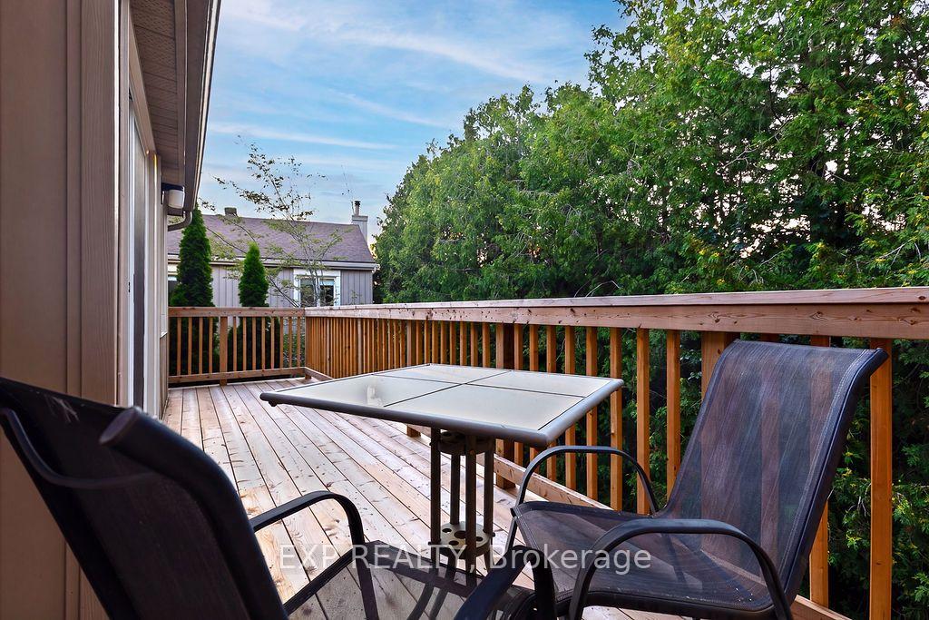 Photo 17 of 576 Oxbow Crescent, Collingwood — HOMEH