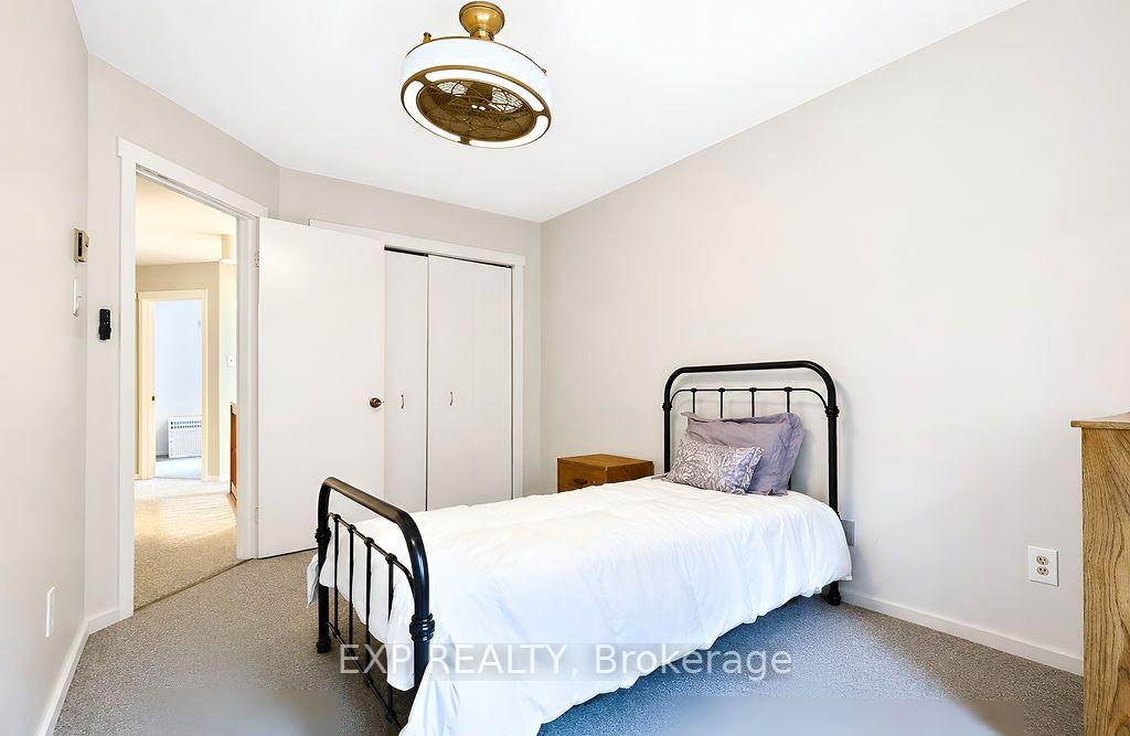 Photo 18 of 576 Oxbow Crescent, Collingwood — HOMEH