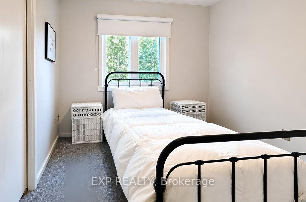 Photo 23 of 576 Oxbow Crescent, Collingwood — HOMEH