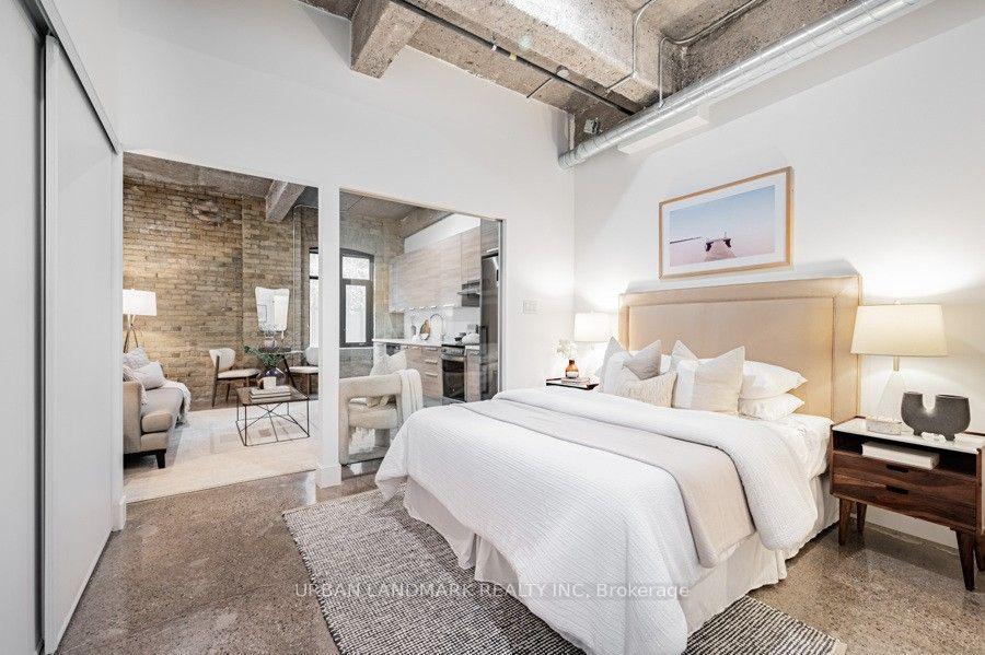 Photo 9 of Unit 501, 9 St. Nicholas Street, Toronto, Bay Street Corridor — HOMEH