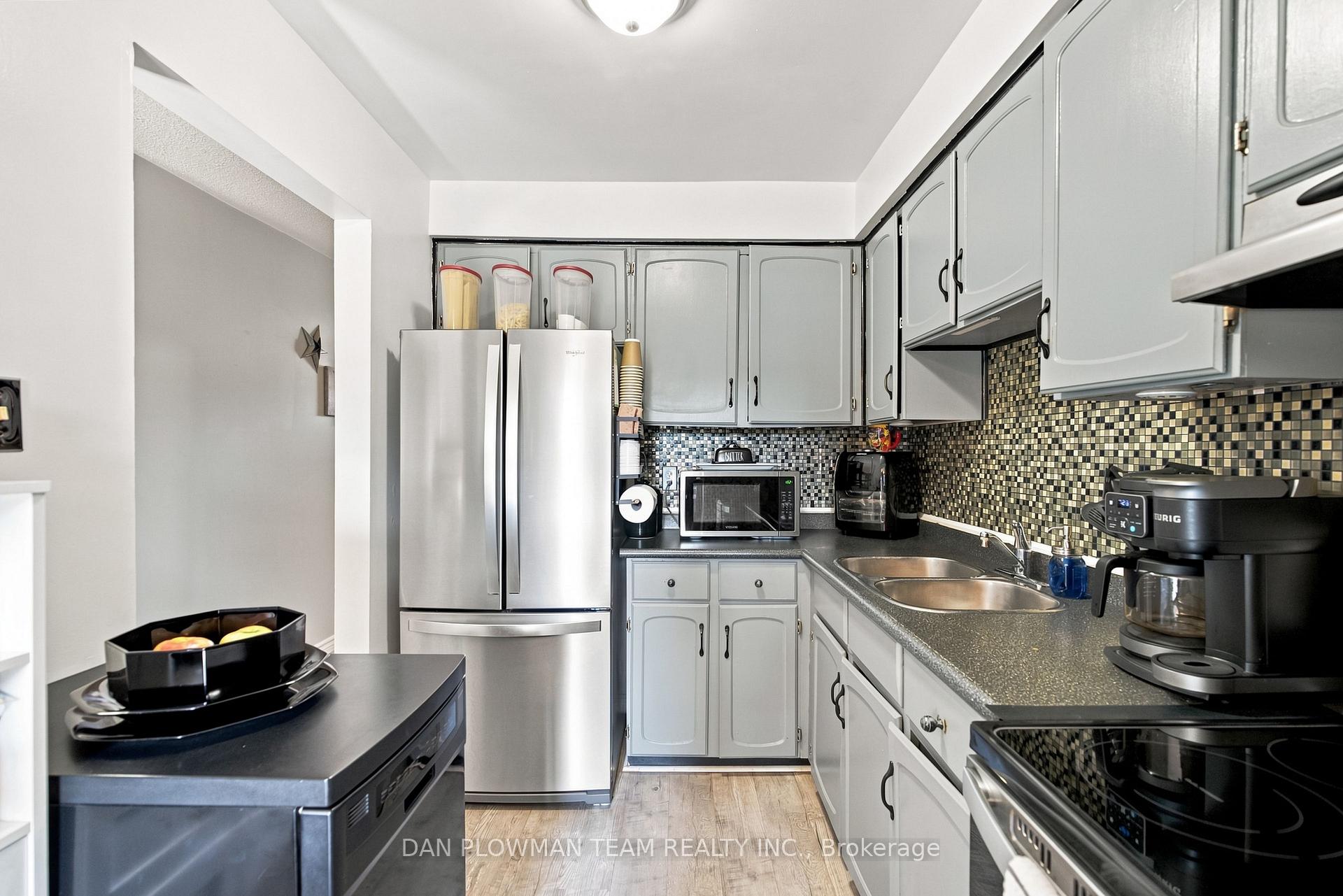 Photo 10 of Unit 2, 72 Martin Road, Clarington, Bowmanville — HOMEH