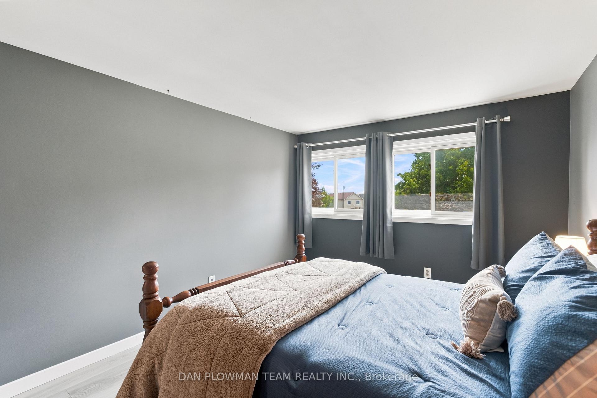 Photo 17 of Unit 2, 72 Martin Road, Clarington, Bowmanville — HOMEH