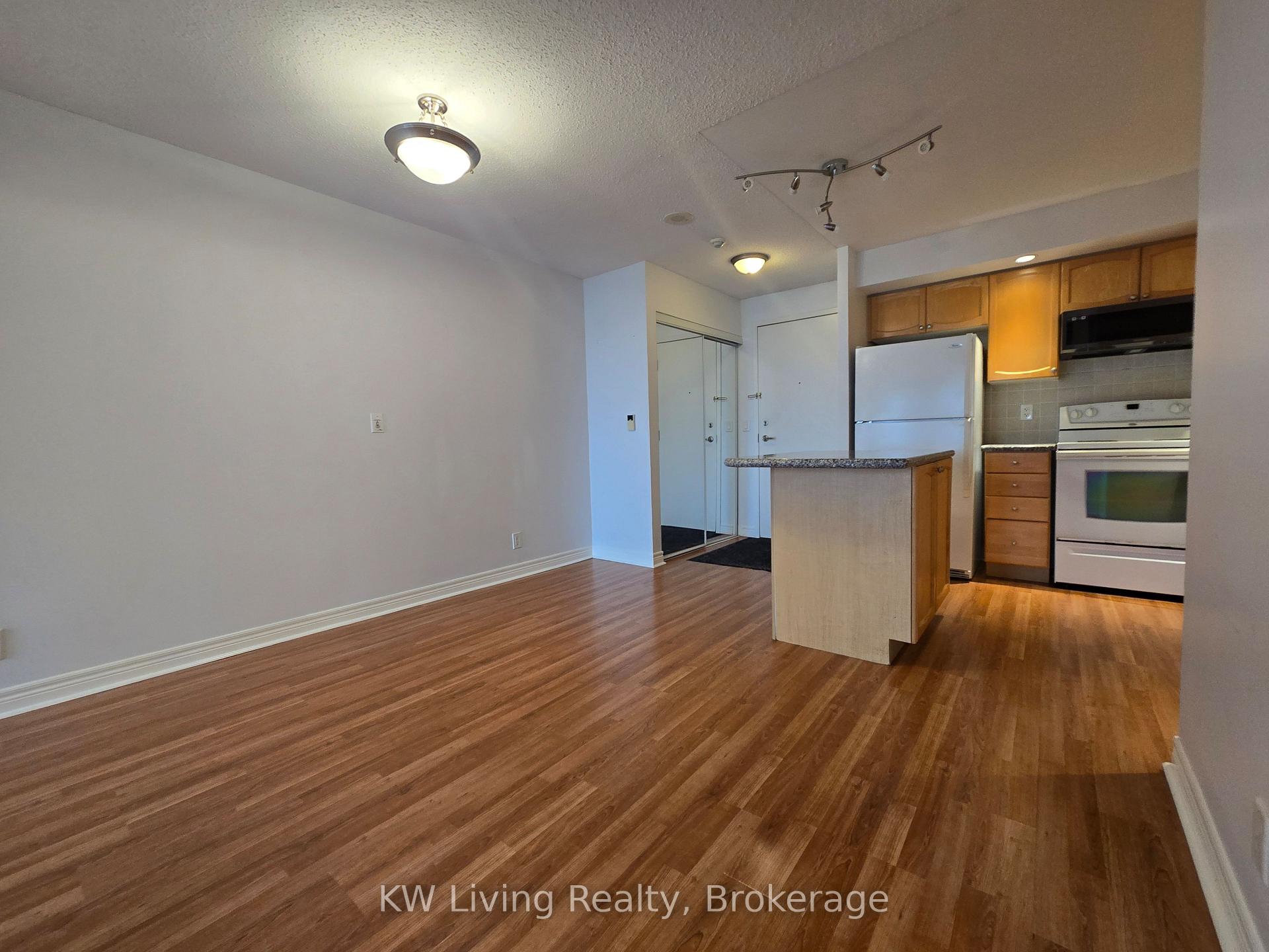 Photo 6 of Unit 701, 33 Cox Boulevard, Markham, Unionville — HOMEH