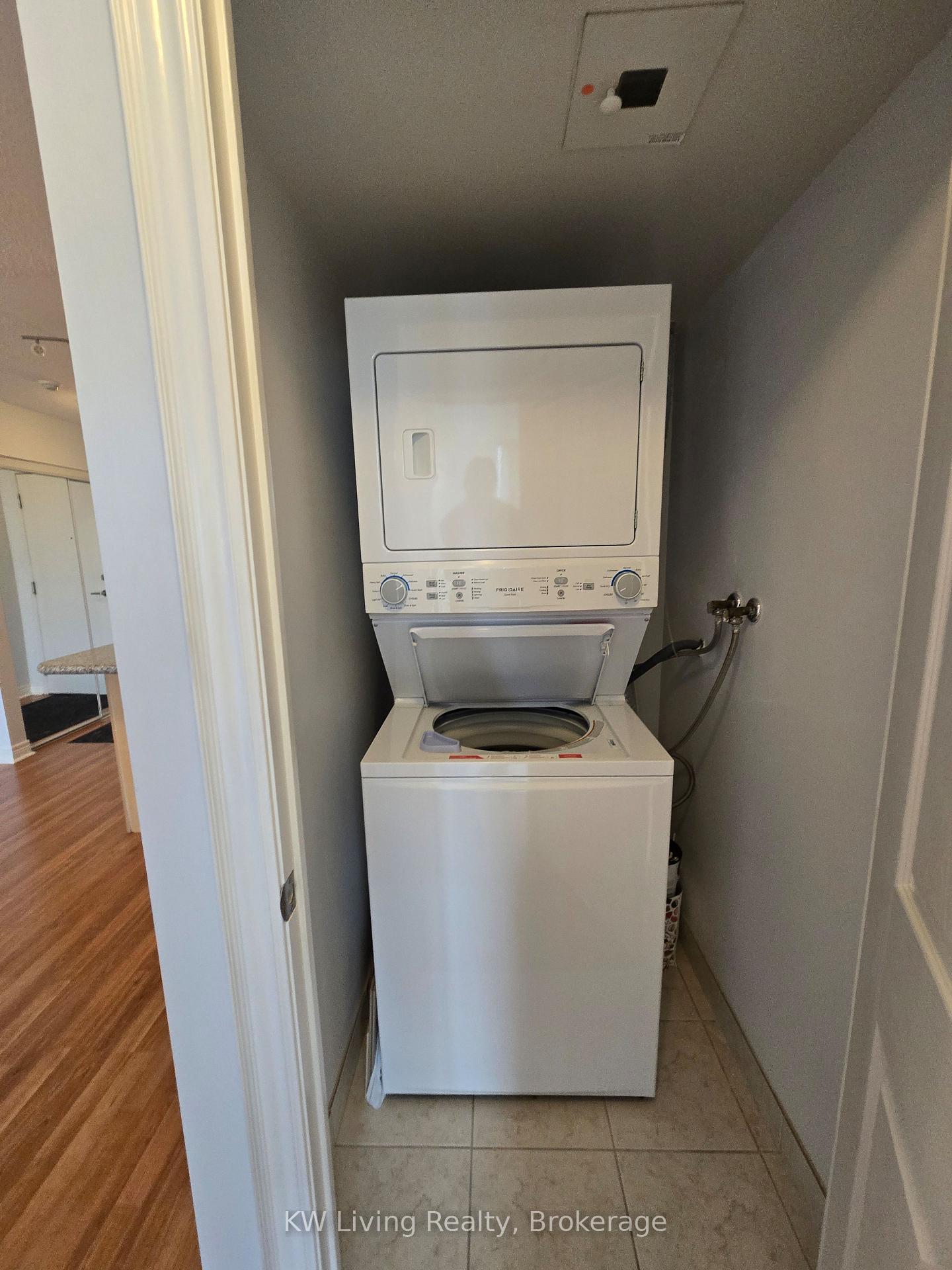 Photo 7 of Unit 701, 33 Cox Boulevard, Markham, Unionville — HOMEH