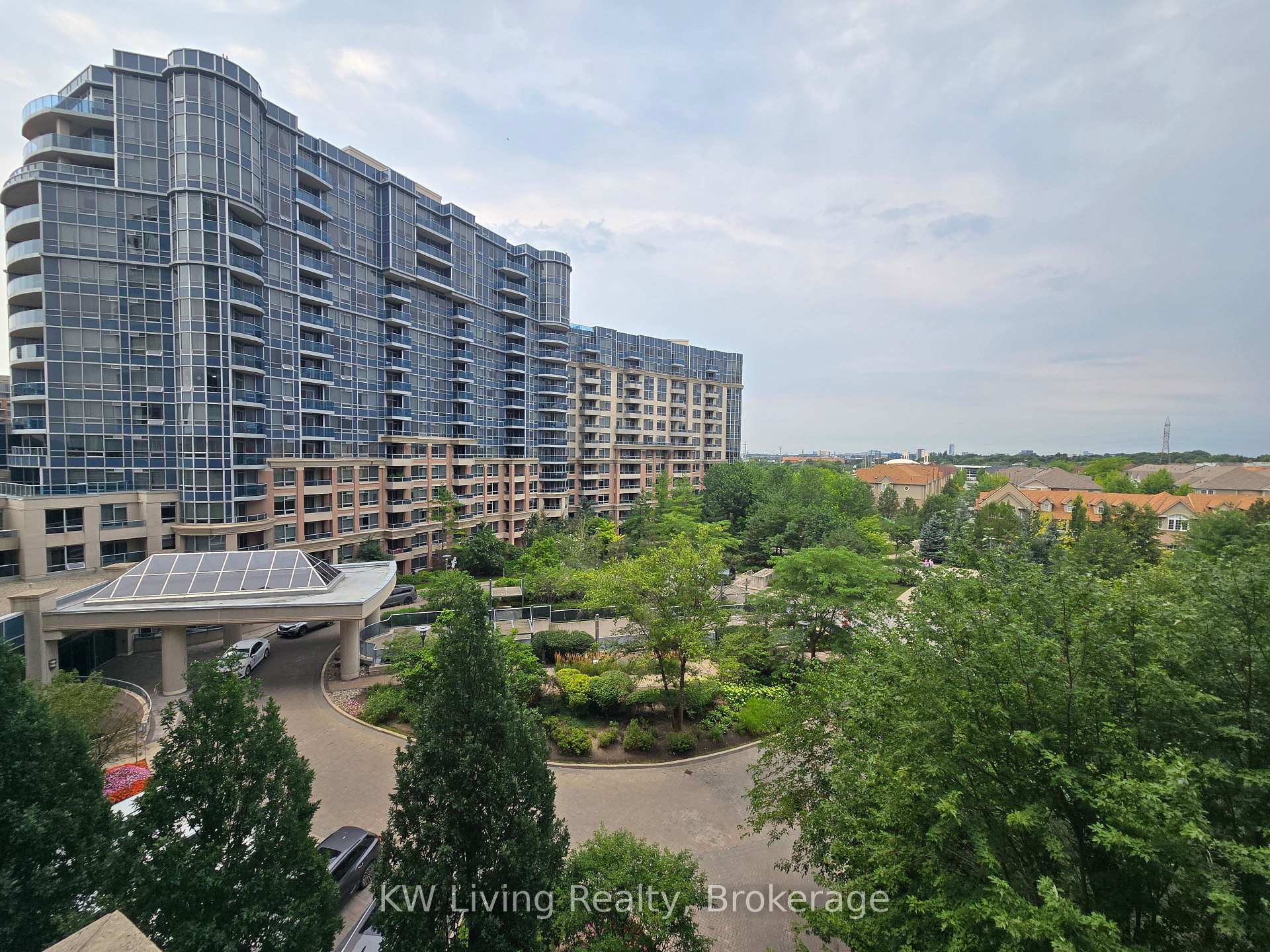 Photo 17 of Unit 701, 33 Cox Boulevard, Markham, Unionville — HOMEH
