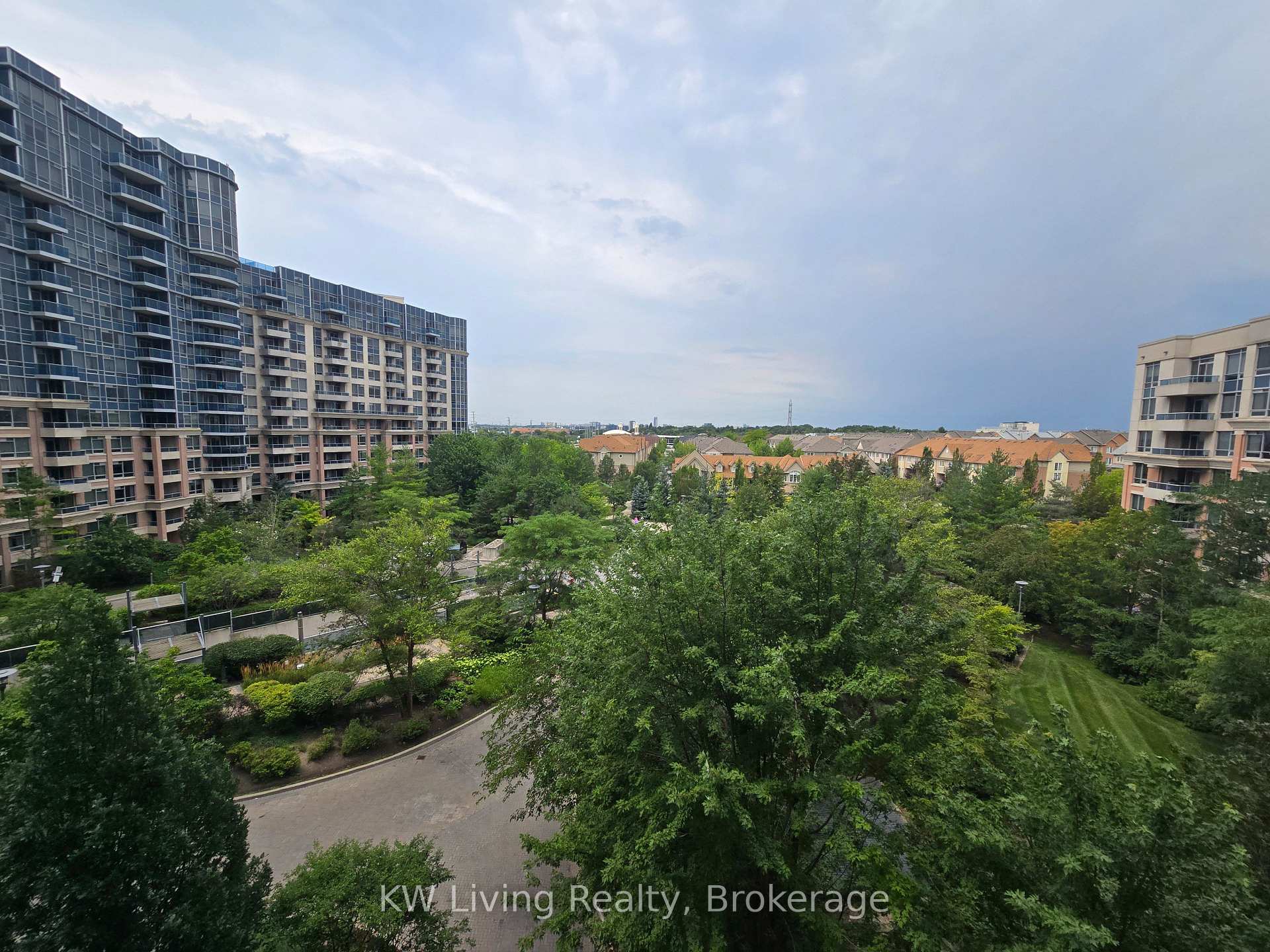 Photo 18 of Unit 701, 33 Cox Boulevard, Markham, Unionville — HOMEH