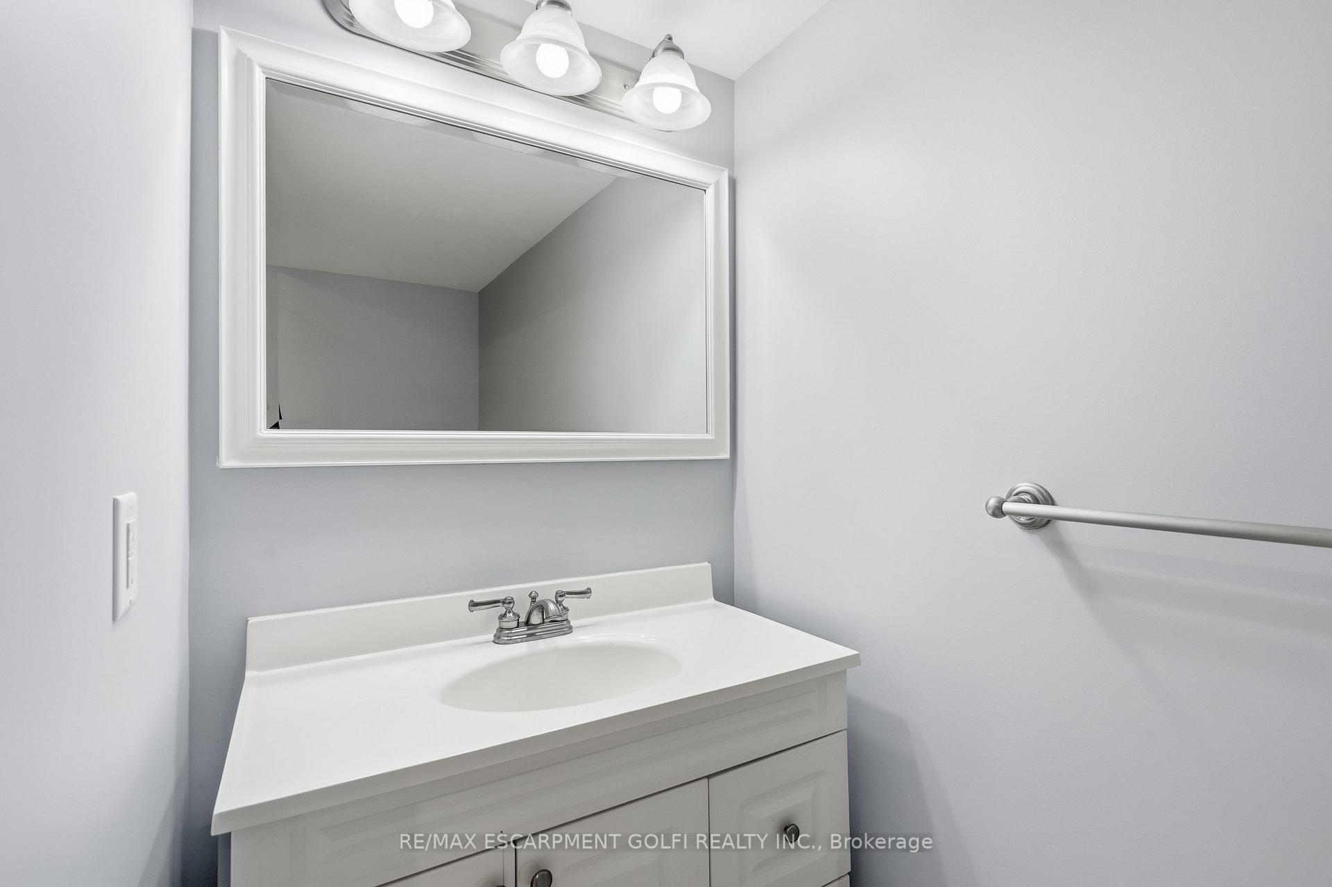 Photo 43 of 4533 Carriage Road, Lincoln, Lincoln Lake — HOMEH