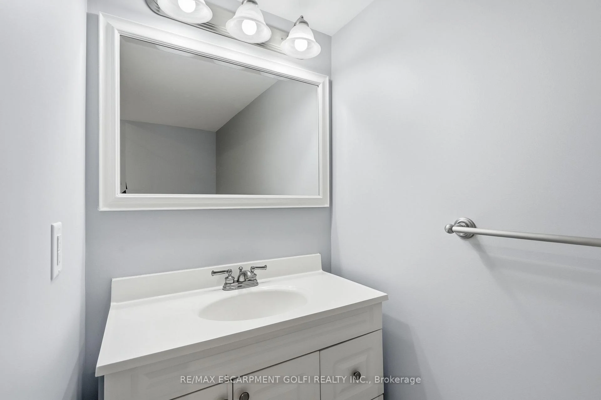 Photo 48 of 4533 Carriage Road, Lincoln, Lincoln Lake — HOMEH