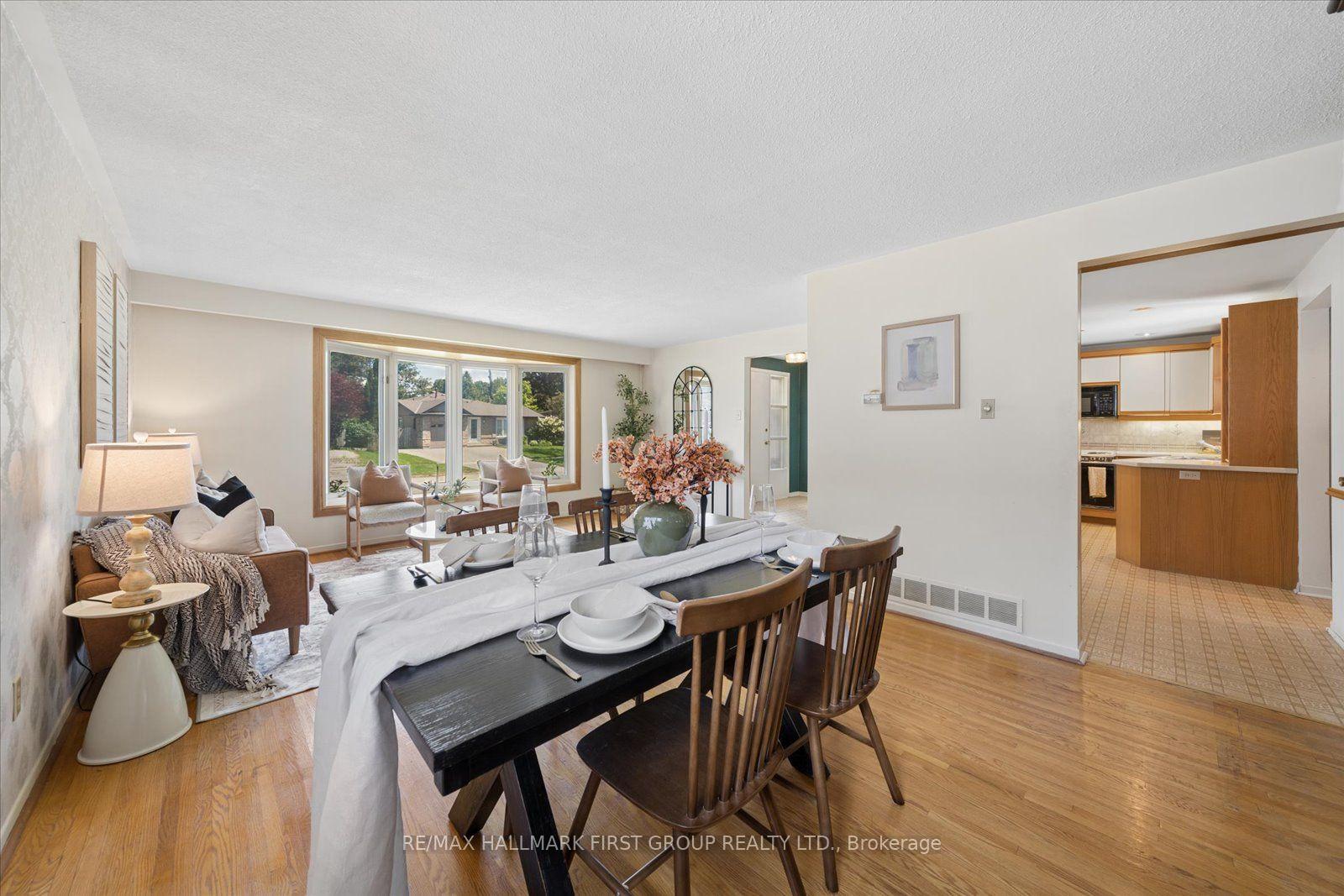 Photo 10 of 13 Lawrie Road, Ajax, South East — HOMEH