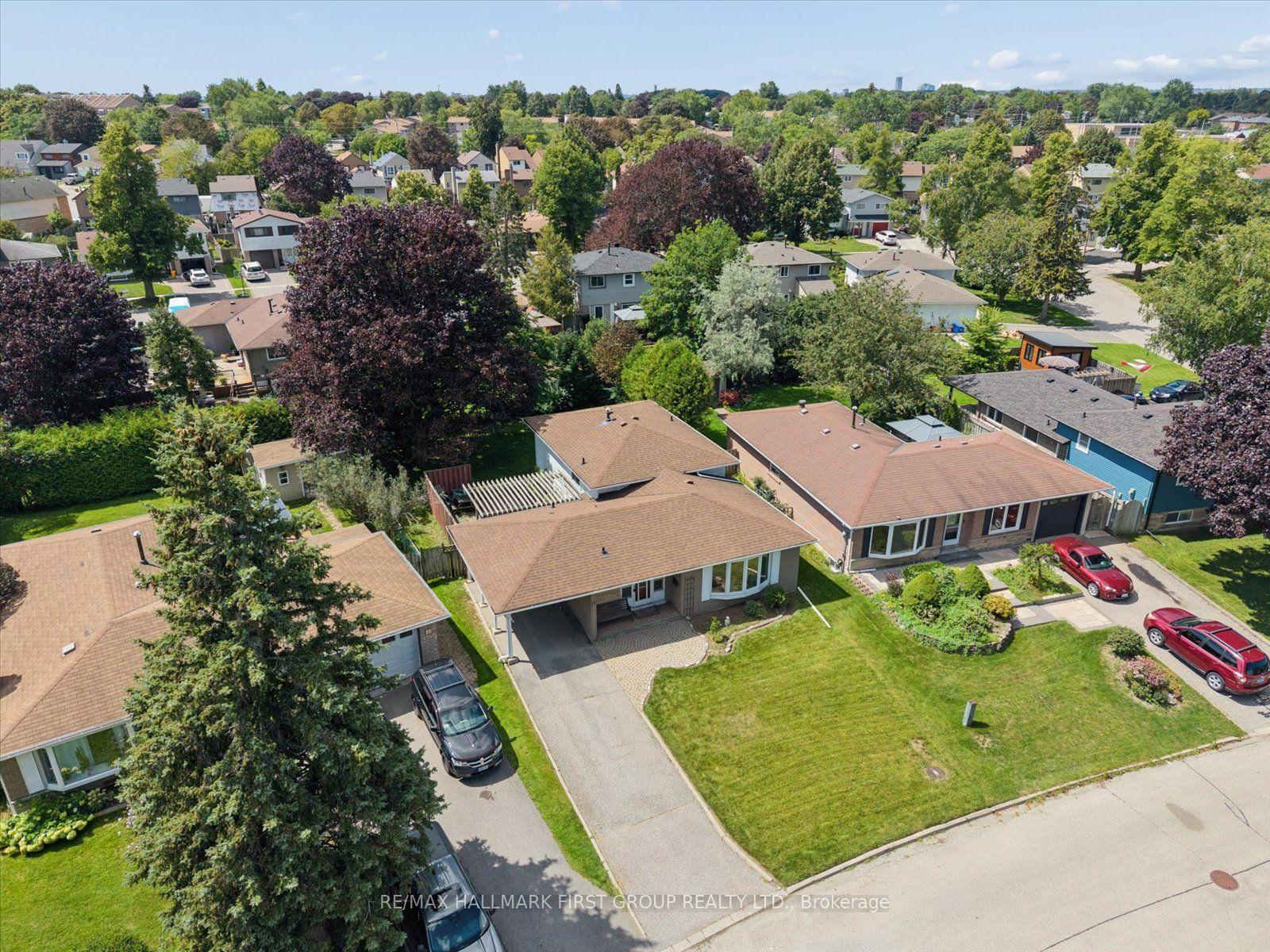 Photo 22 of 13 Lawrie Road, Ajax, South East — HOMEH