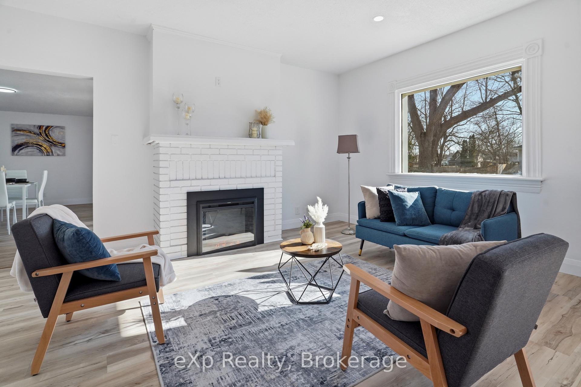 Photo 13 of 192 William Street W, North Middlesex, Parkhill — HOMEH