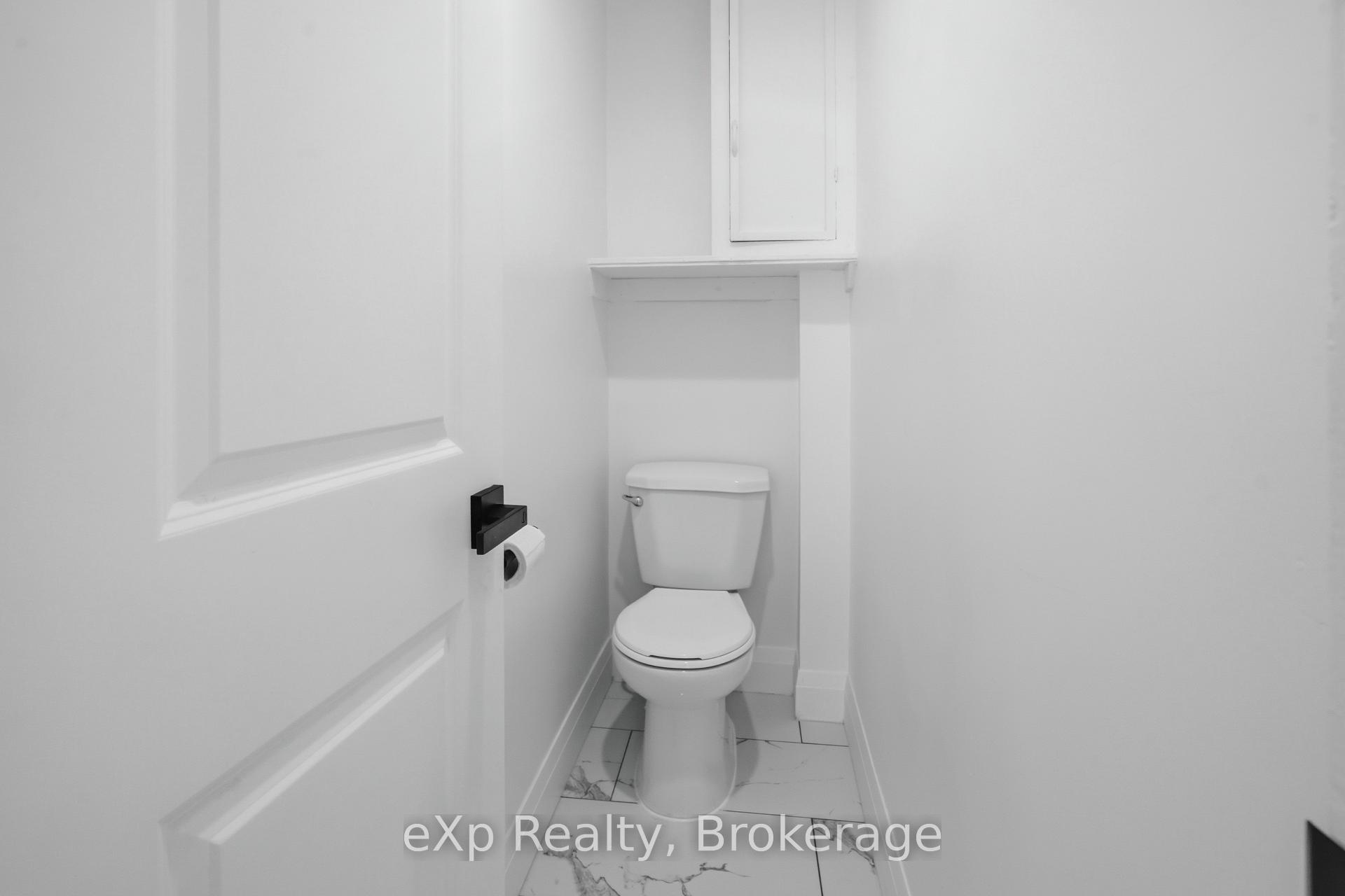 Photo 15 of 192 William Street W, North Middlesex, Parkhill — HOMEH