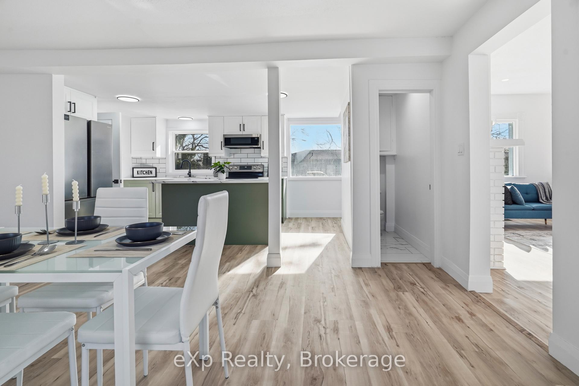 Photo 21 of 192 William Street W, North Middlesex, Parkhill — HOMEH