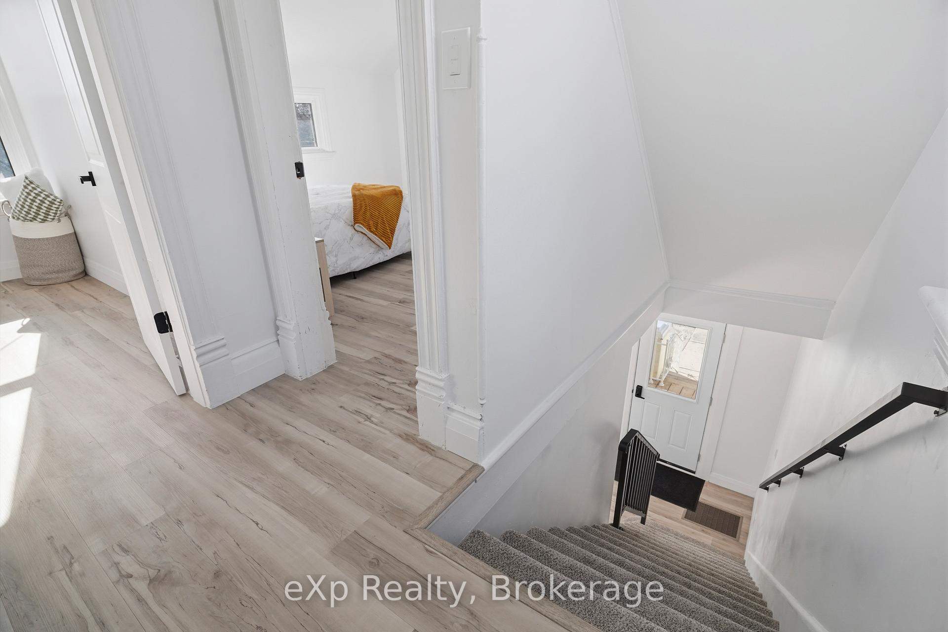 Photo 29 of 192 William Street W, North Middlesex, Parkhill — HOMEH