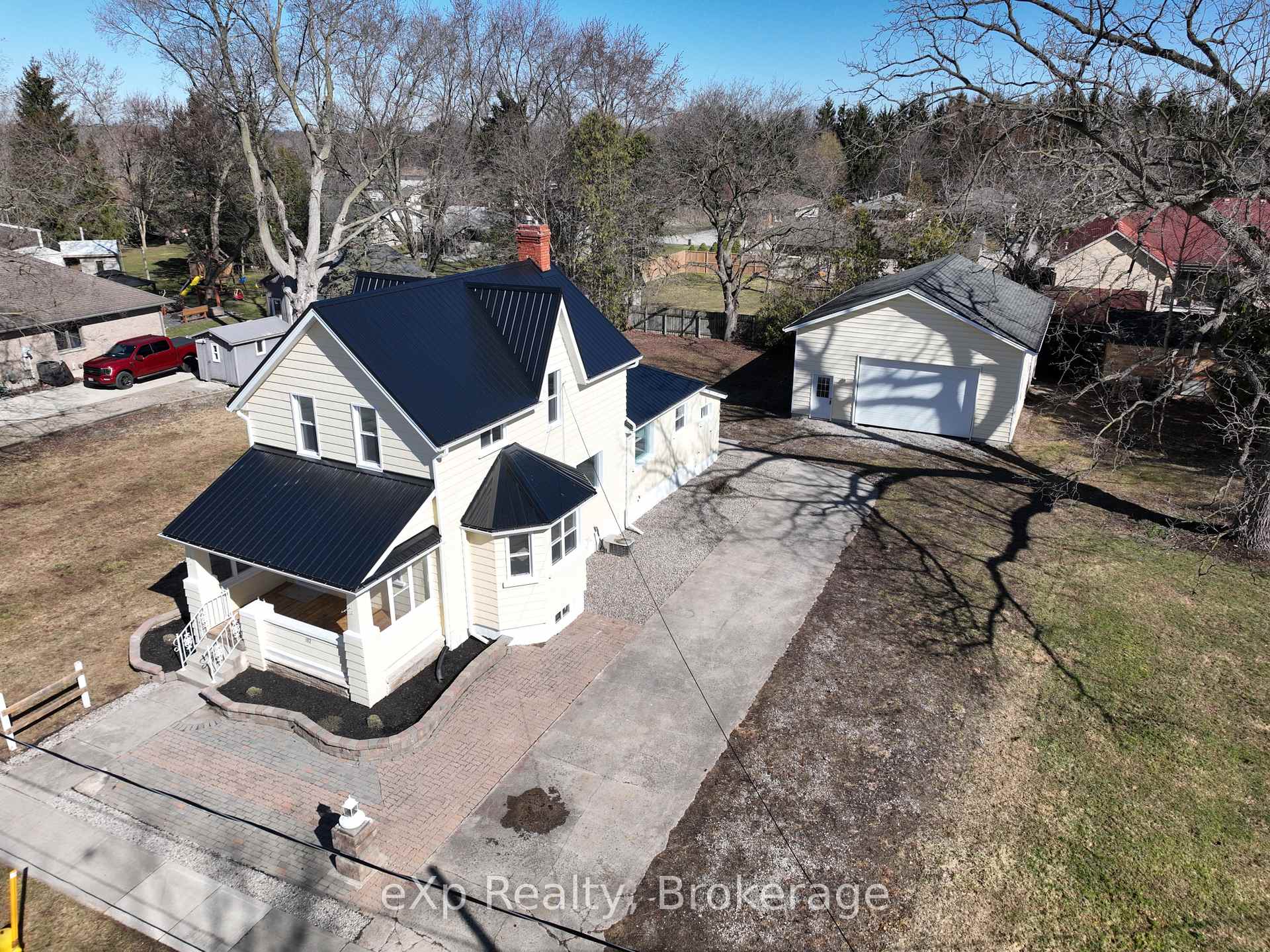 Photo 37 of 192 William Street W, North Middlesex, Parkhill — HOMEH