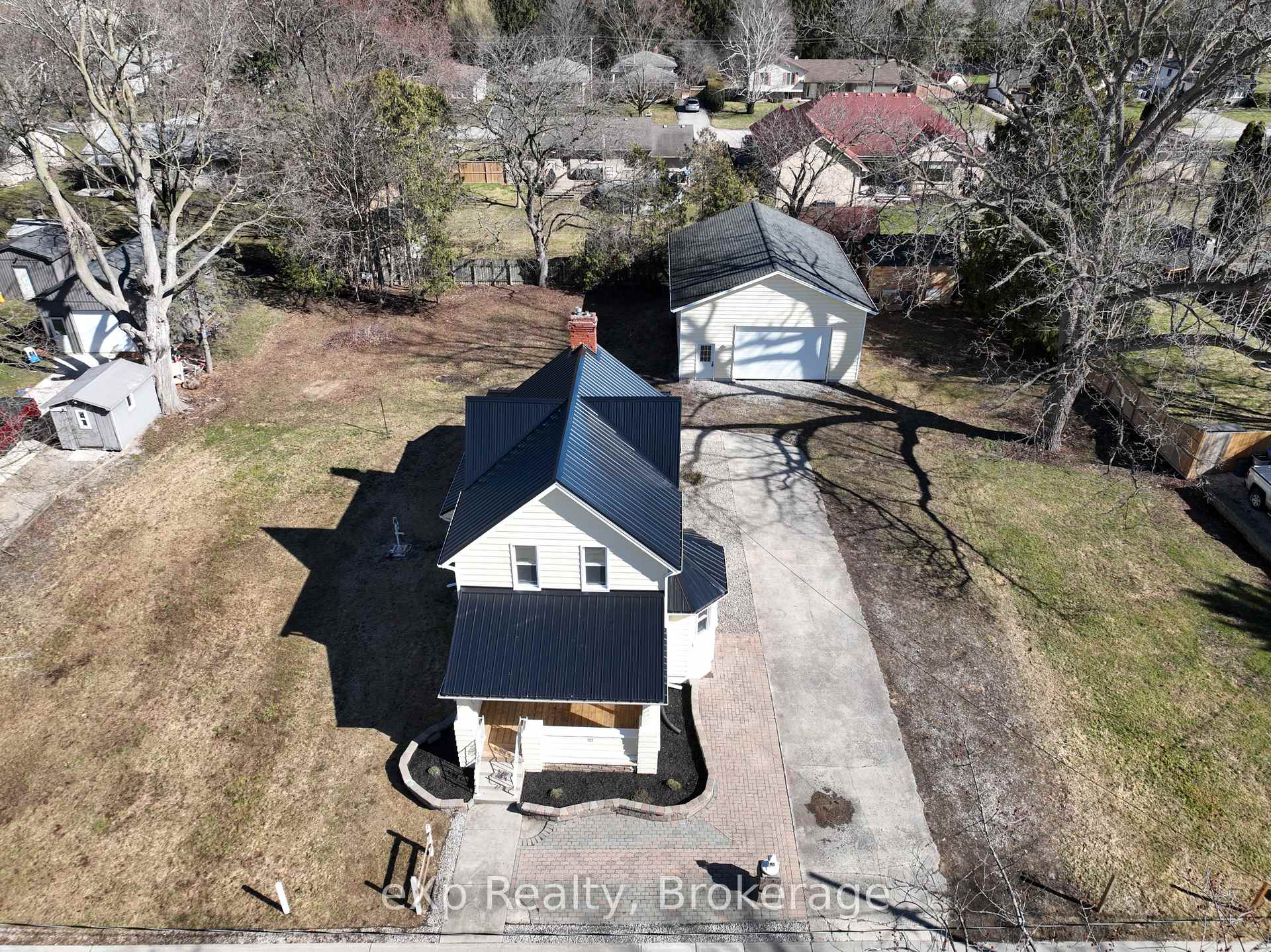 Photo 38 of 192 William Street W, North Middlesex, Parkhill — HOMEH