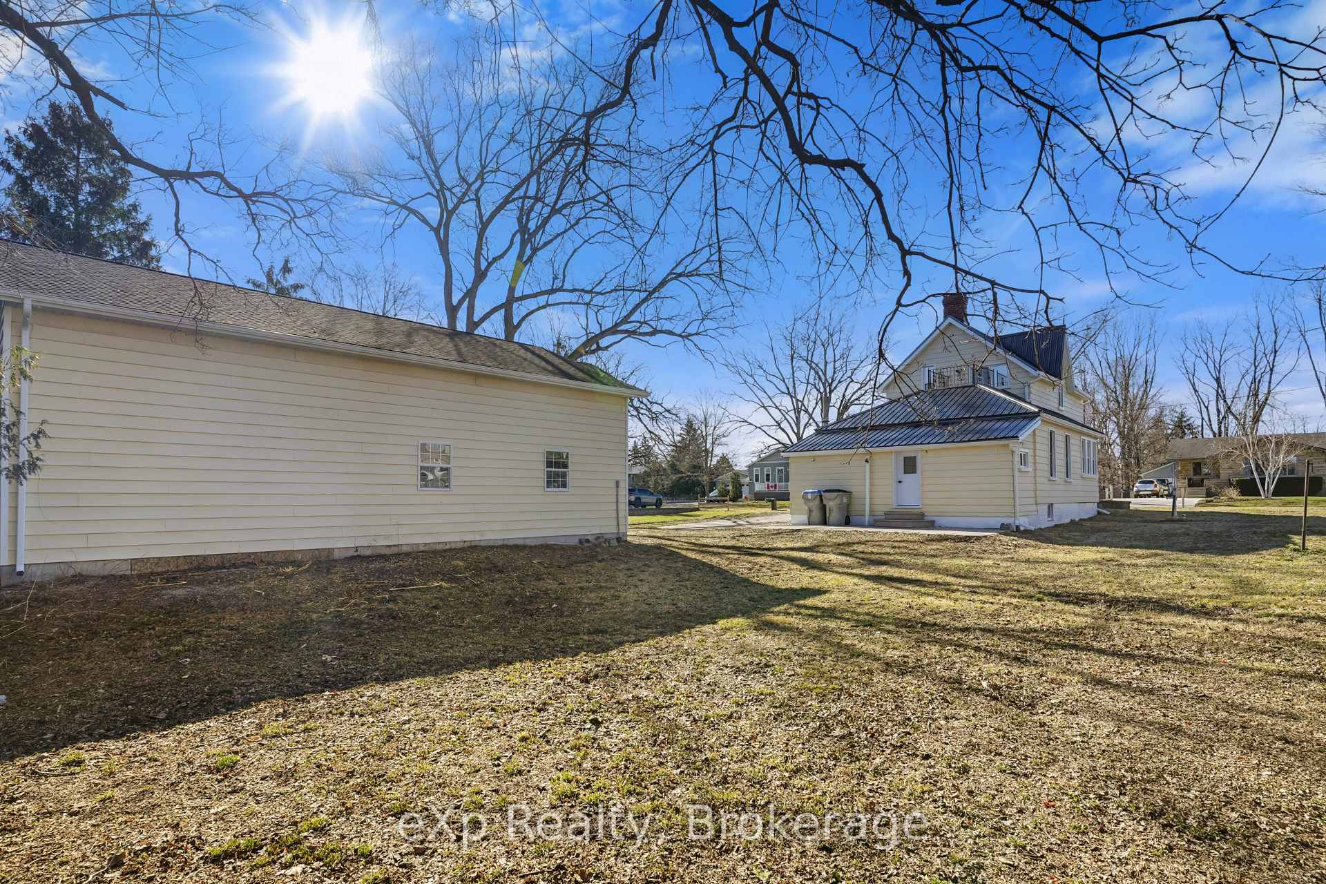 Photo 43 of 192 William Street W, North Middlesex, Parkhill — HOMEH
