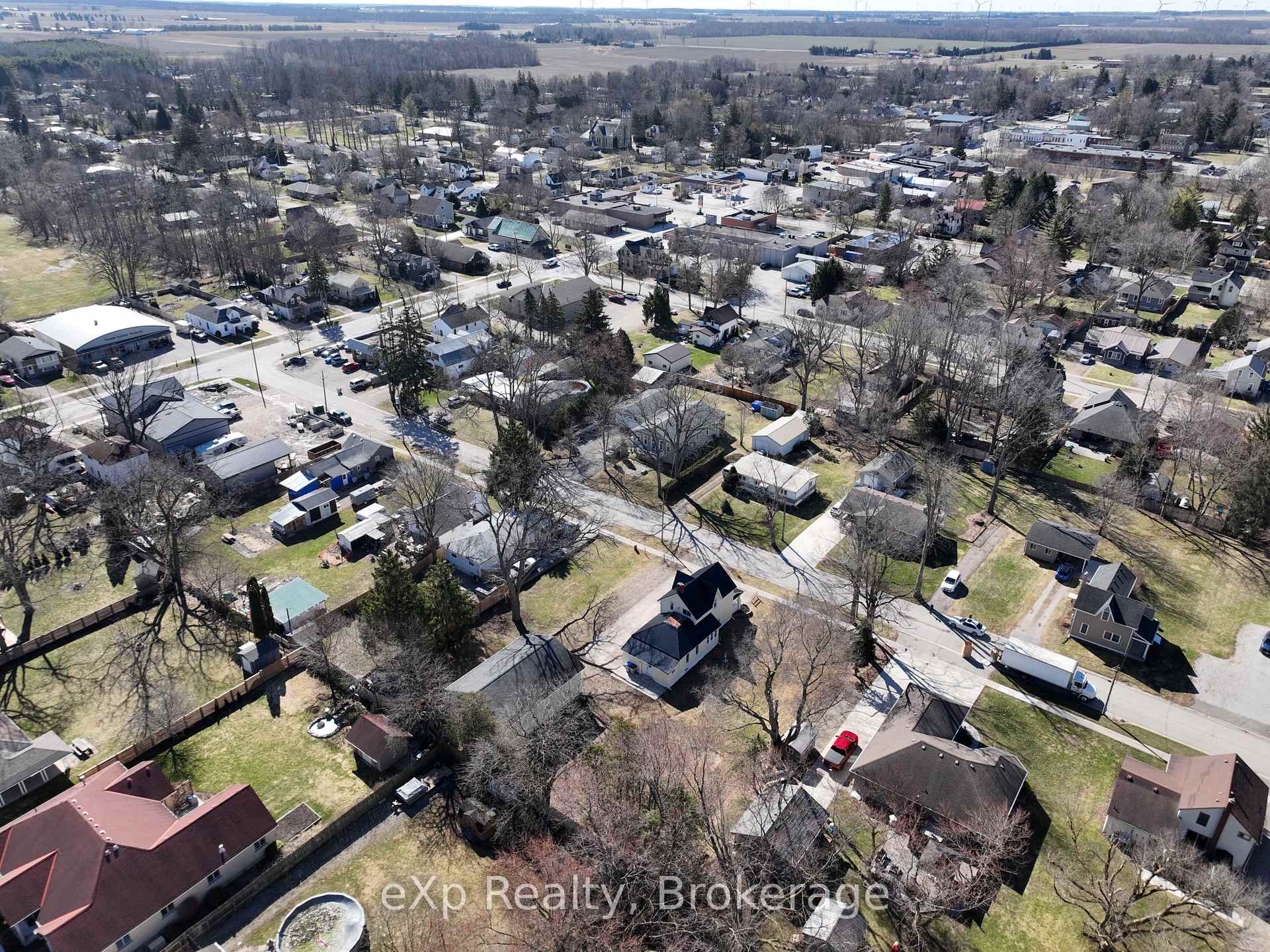 Photo 49 of 192 William Street W, North Middlesex, Parkhill — HOMEH