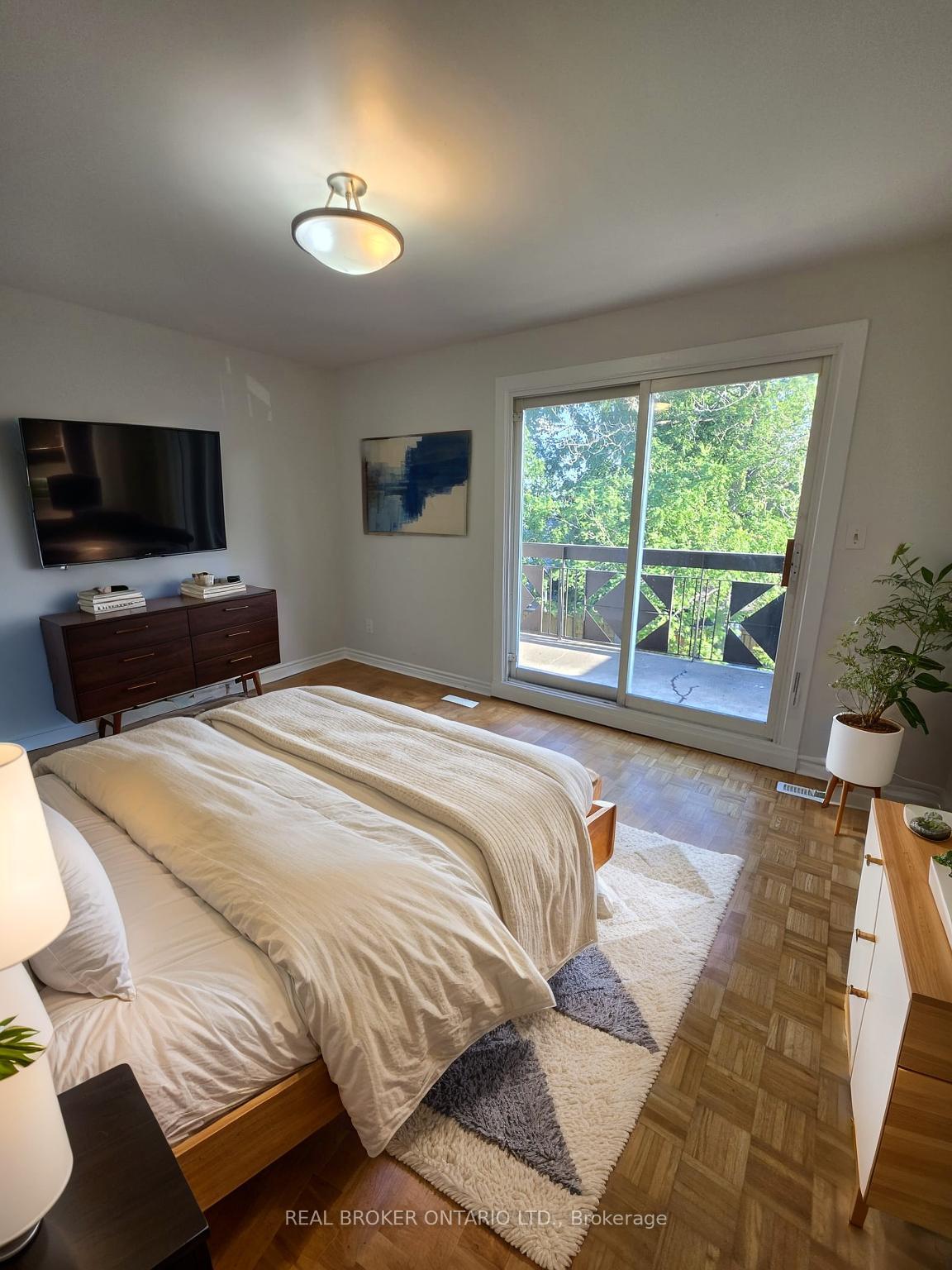 Photo 5 of Unit 12, 275 Blake Street, Barrie, North Shore — HOMEH