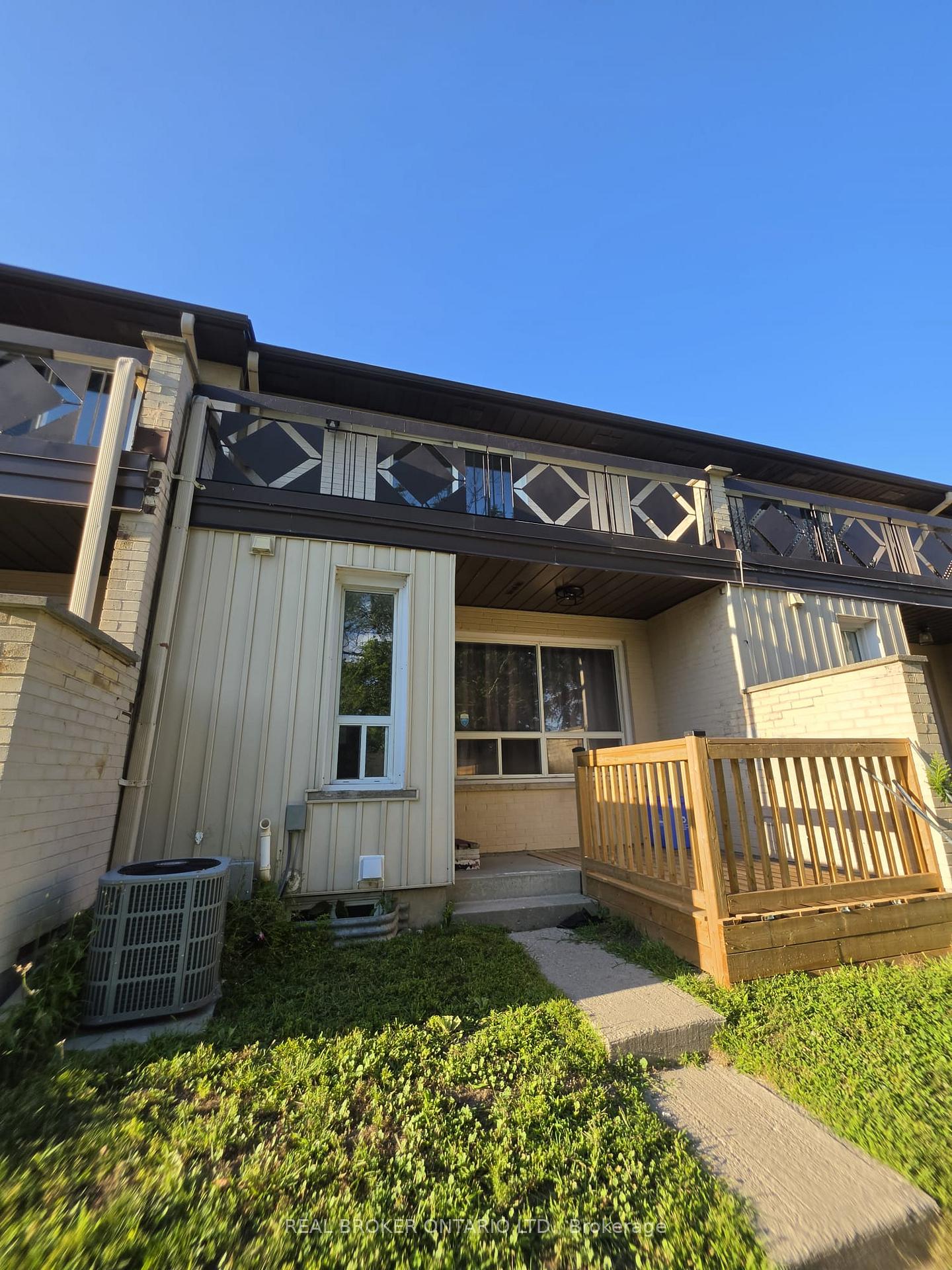 Photo 26 of Unit 12, 275 Blake Street, Barrie, North Shore — HOMEH
