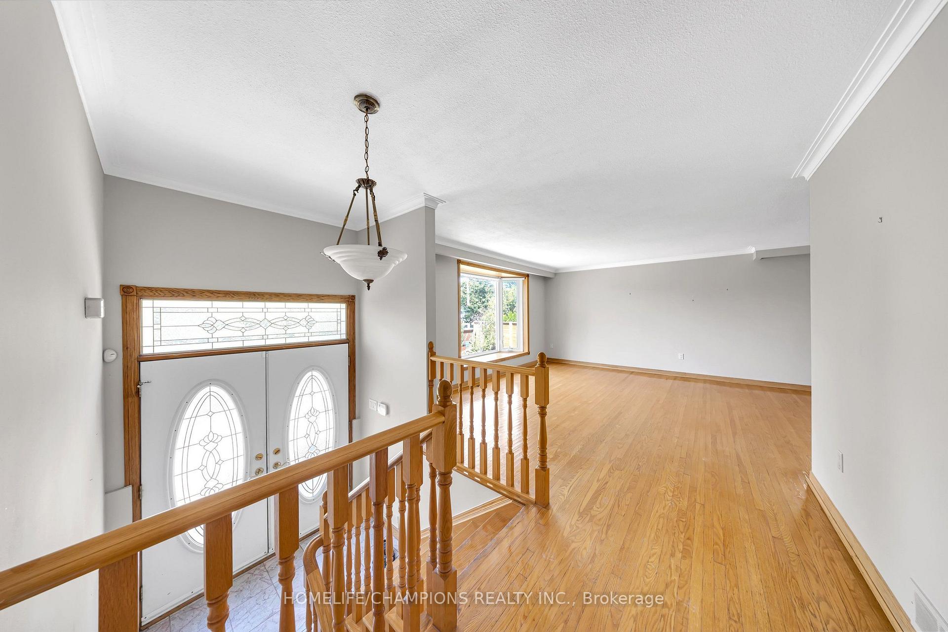 Photo 12 of 2 Altair Avenue, Scarborough, L'Amoreaux — HOMEH