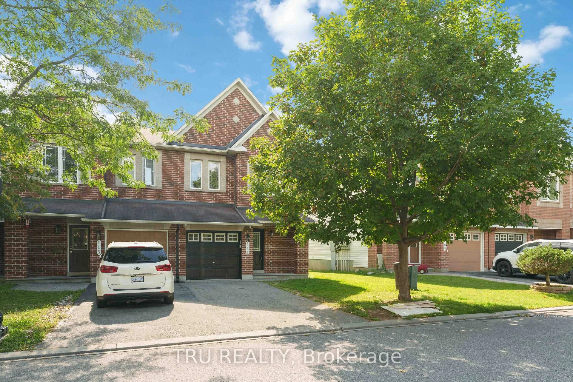 Photo 2 of 111 Woodmill Terrace, Ottawa, Kanata - Morgan's Grant/South March — HOMEH