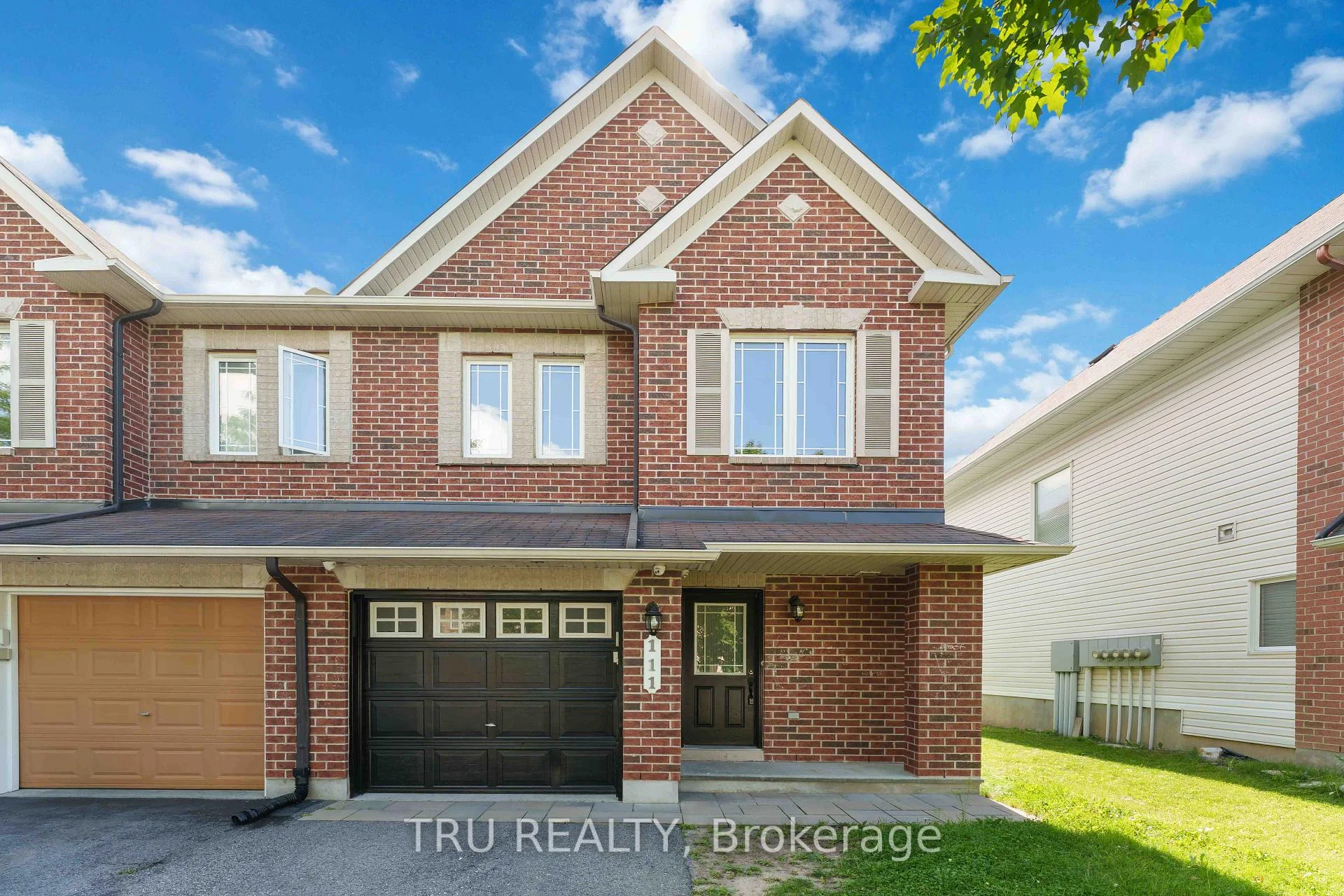 Photo 4 of 111 Woodmill Terrace, Ottawa, Kanata - Morgan's Grant/South March — HOMEH