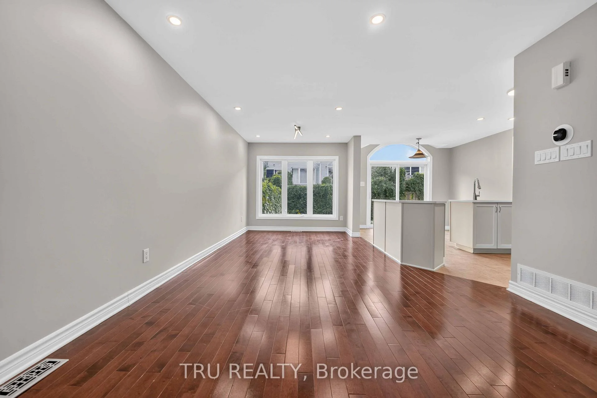 Photo 15 of 111 Woodmill Terrace, Ottawa, Kanata - Morgan's Grant/South March — HOMEH