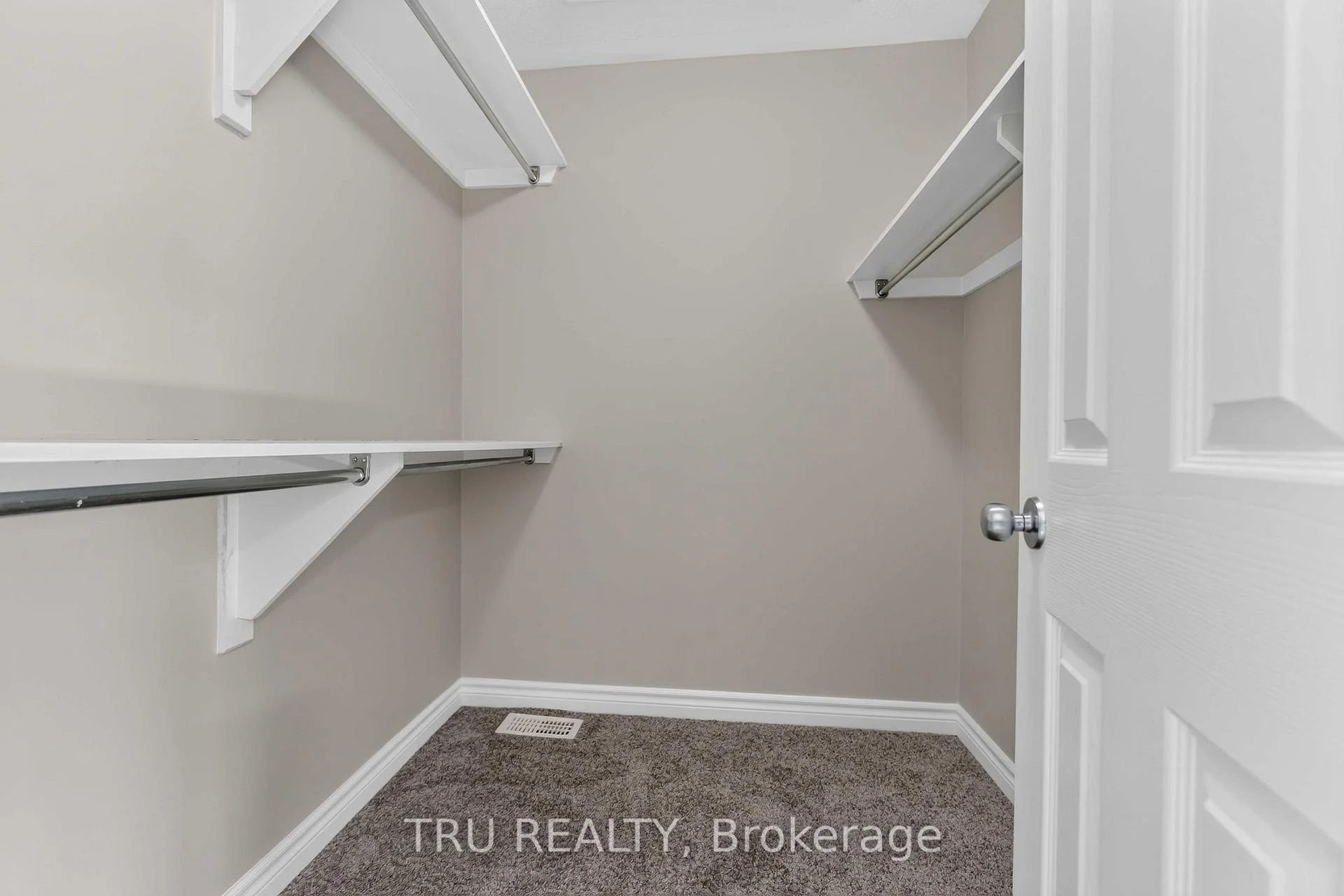 Photo 34 of 111 Woodmill Terrace, Ottawa, Kanata - Morgan's Grant/South March — HOMEH