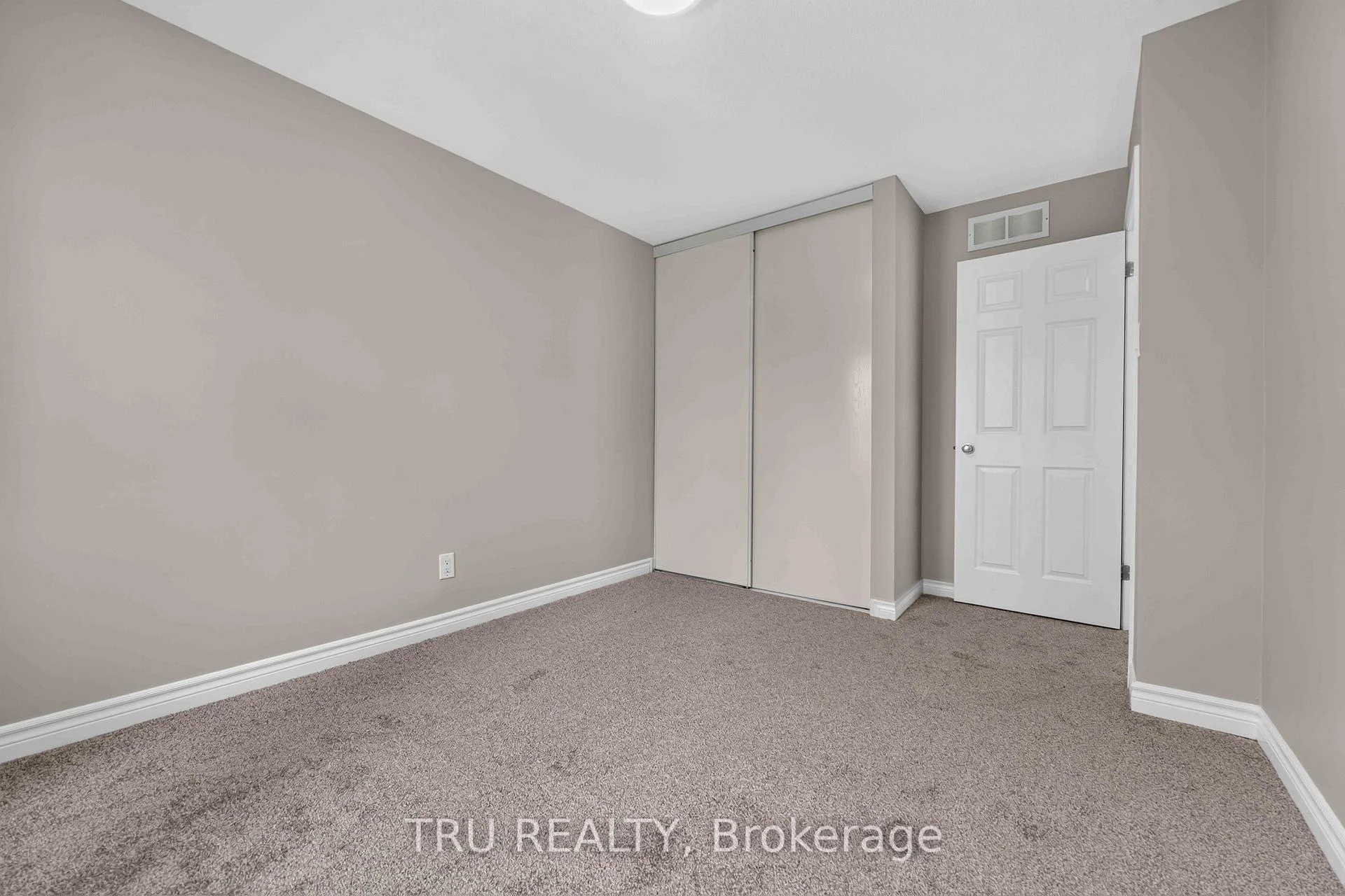 Photo 36 of 111 Woodmill Terrace, Ottawa, Kanata - Morgan's Grant/South March — HOMEH