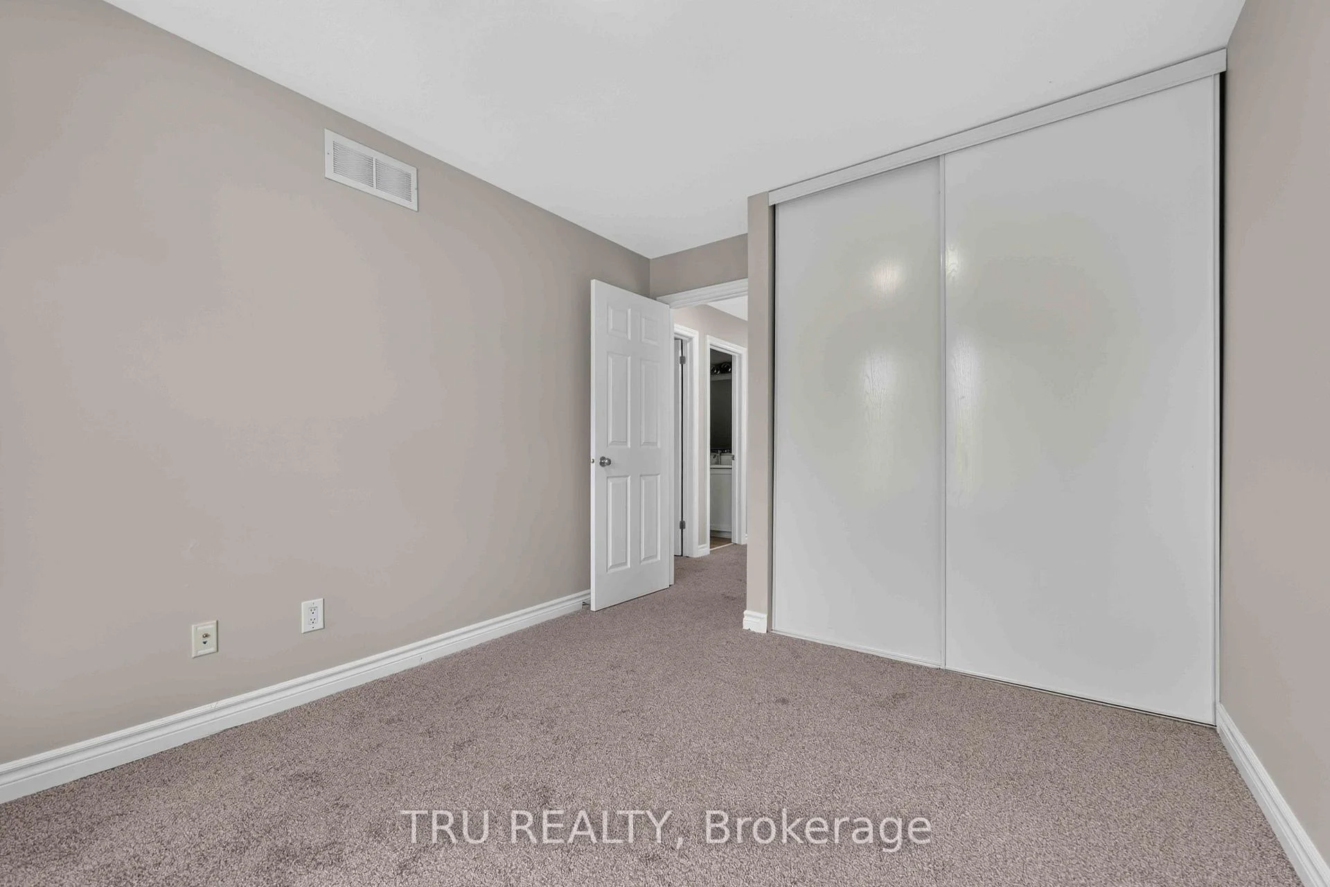 Photo 38 of 111 Woodmill Terrace, Ottawa, Kanata - Morgan's Grant/South March — HOMEH