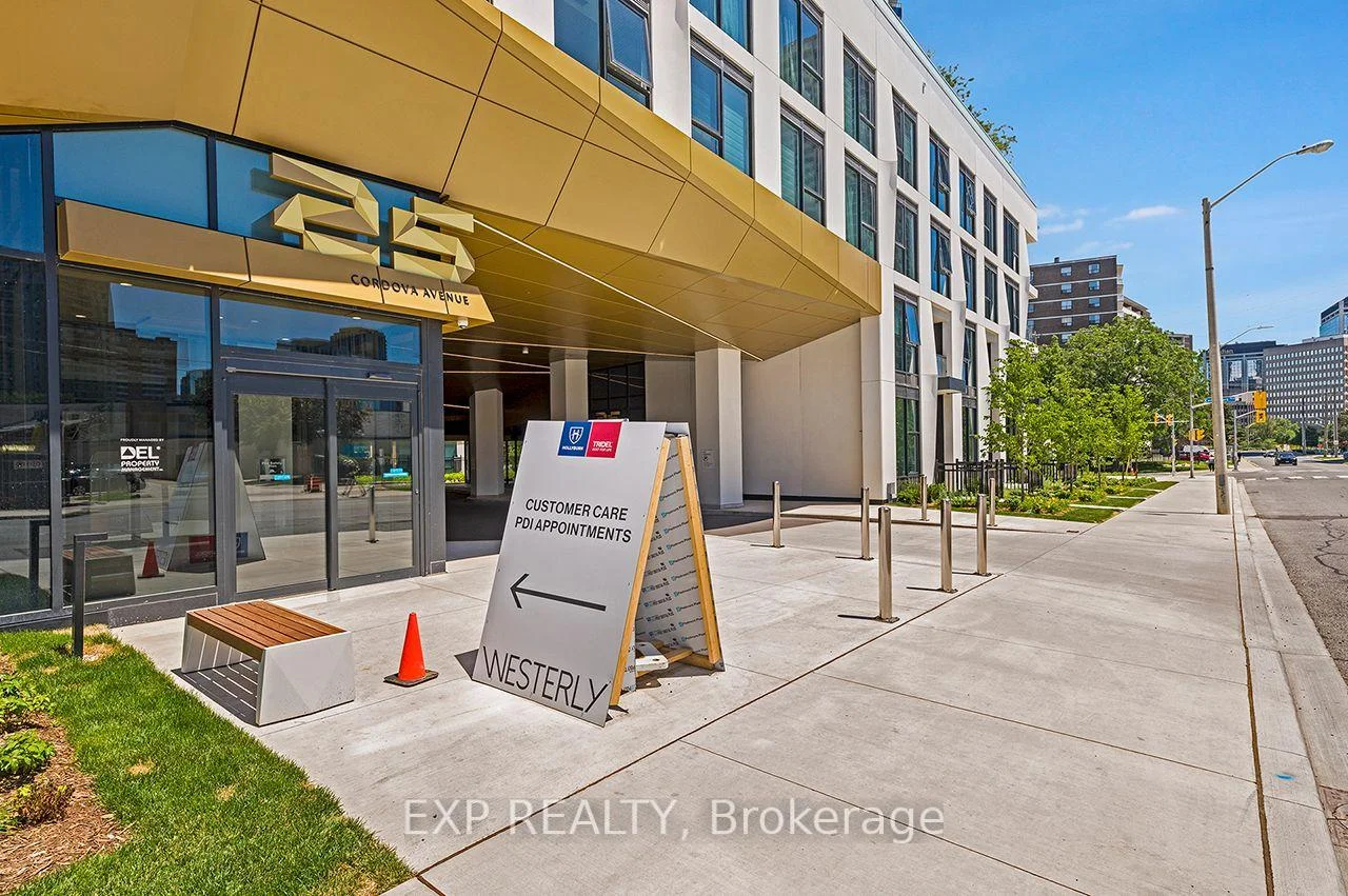Photo 15 of 25 Cordova Avenue, Etobicoke, Islington-City Centre West — HOMEH