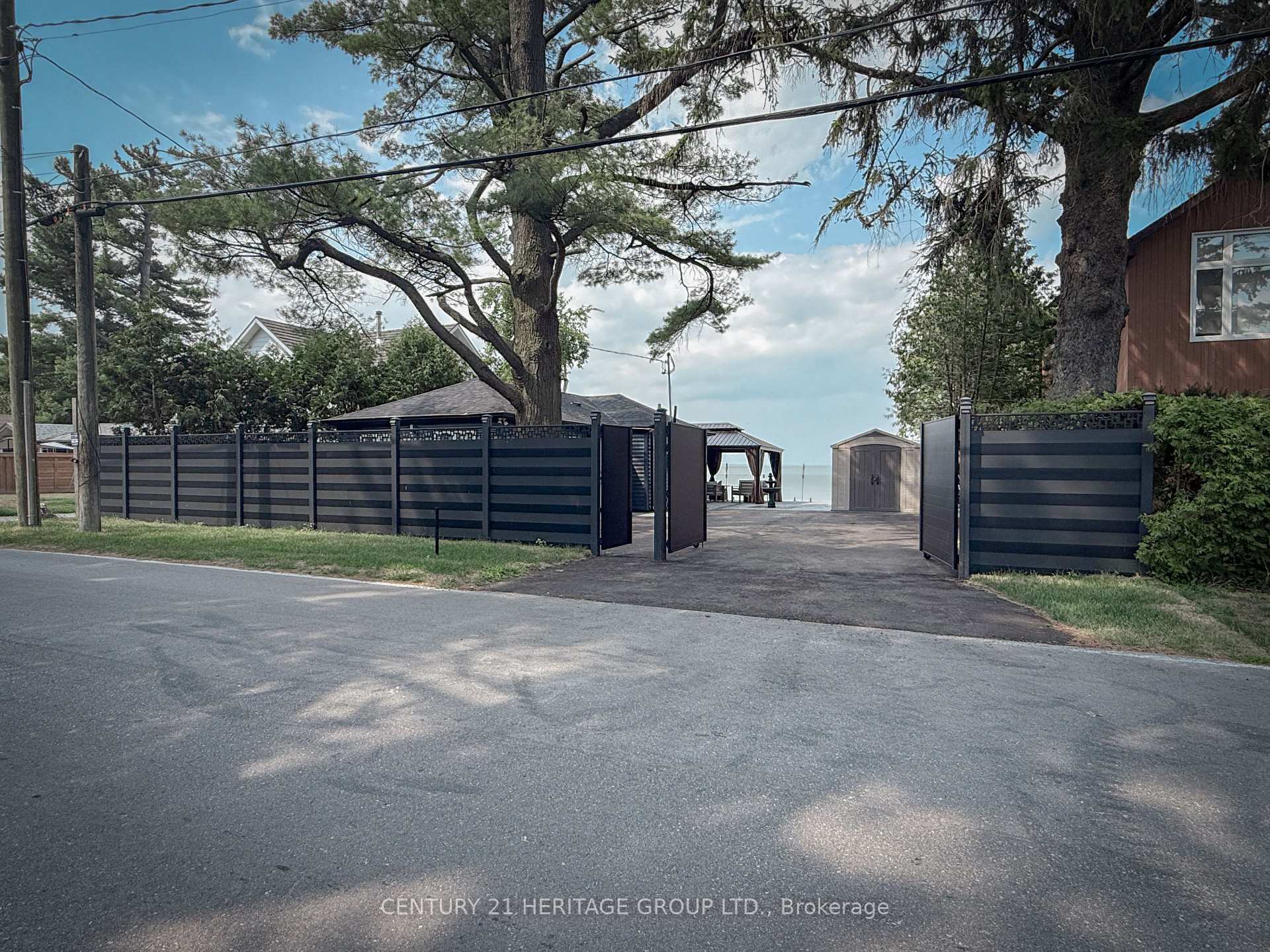 Photo 3 of 110 Hedge Road, Georgina, Sutton & Jackson's Point — HOMEH