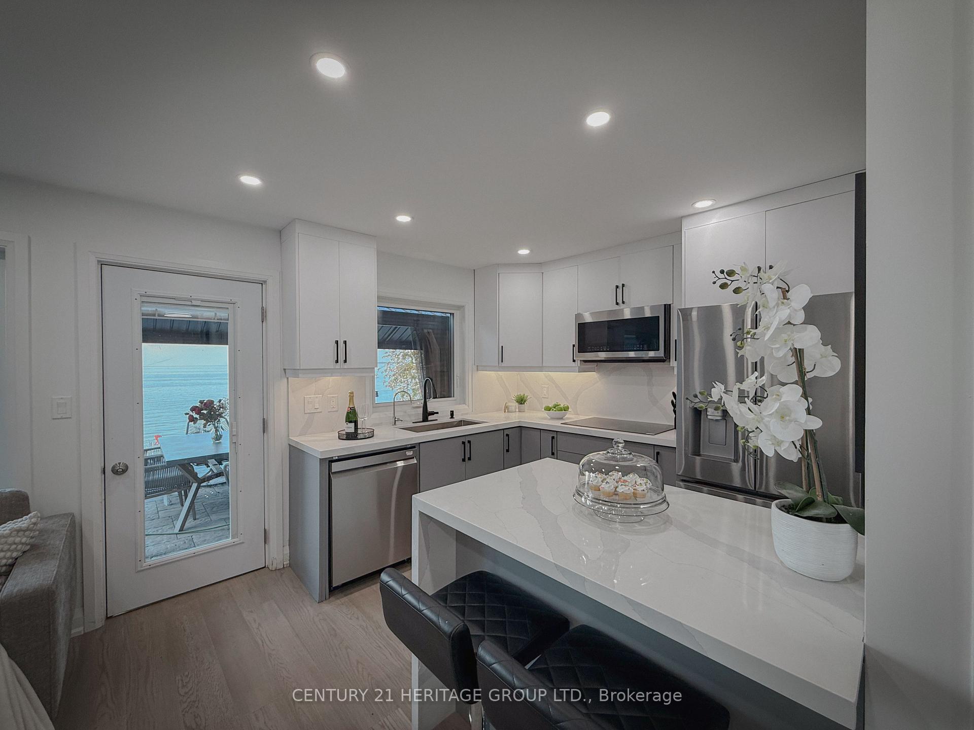Photo 9 of 110 Hedge Road, Georgina, Sutton & Jackson's Point — HOMEH